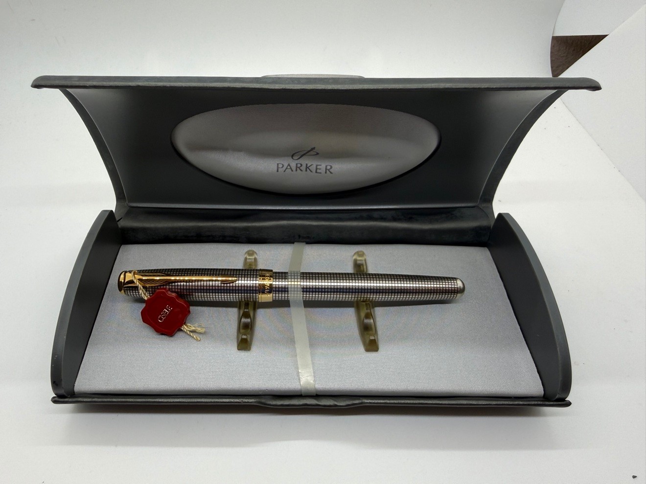 Parker Sonnet Sterling Silver Cisele Fountain Pen 18K Medium Nib w Box Unused