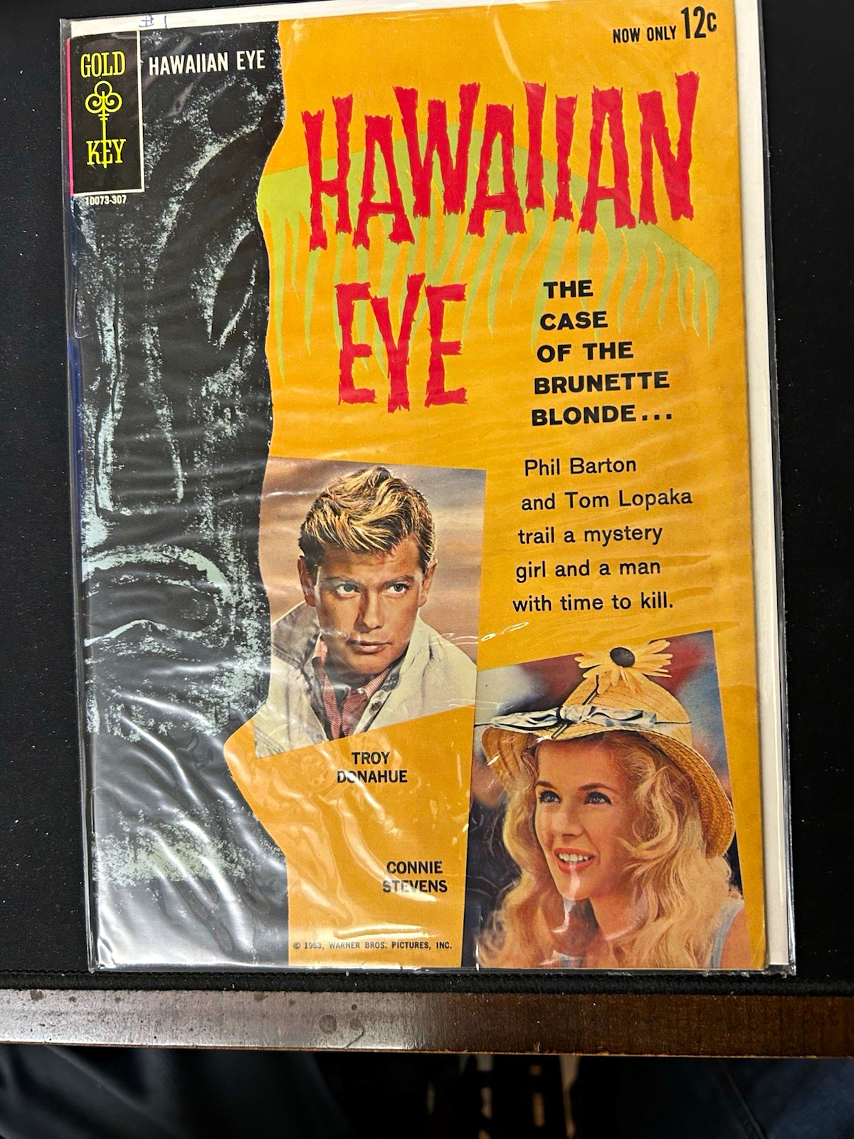 Gold Key Hawaiian Eye #1 1963 Silver Age Single Issue Comic Book English Color