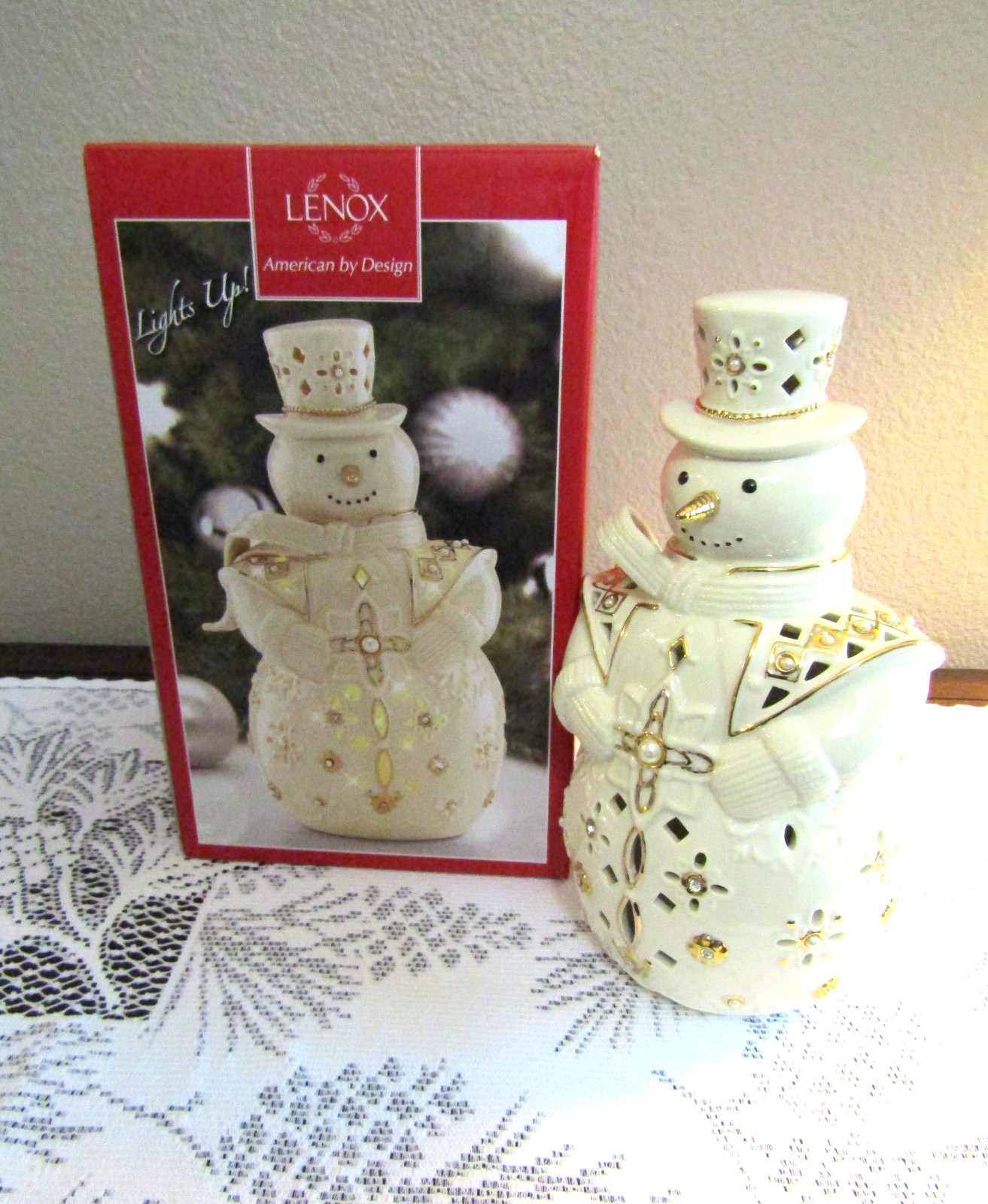 Lenox / FLORENTINE & PEARL / Porcelain SNOWMAN Lit Figurine / 10 1/2\ Lenox / FLORENTINE & PEARL / Porcelain SNOWMAN Lit Figurine / 10 1/2\