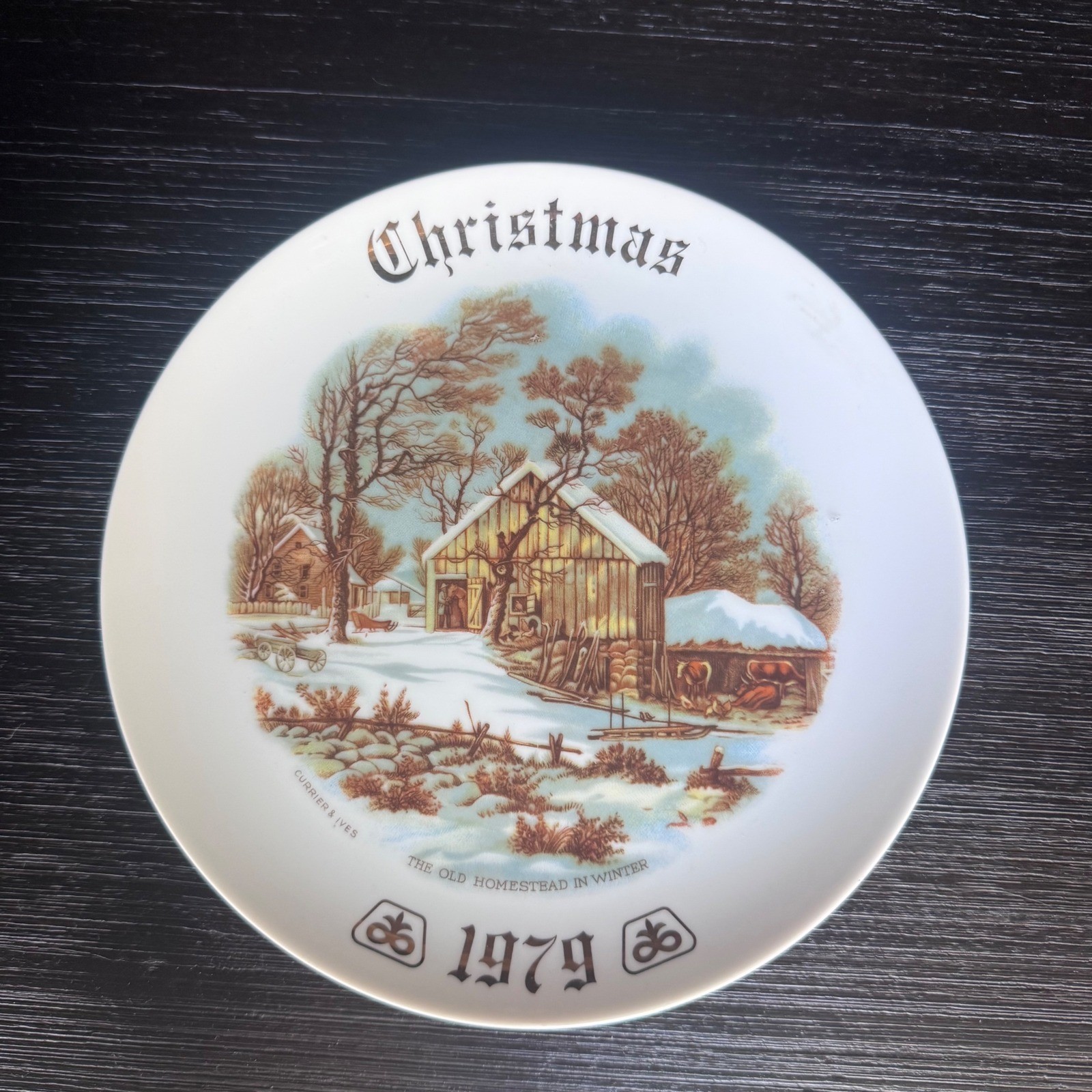 VTG Currier & Ives Christmas 1979 The Old Homestead in Winter Collector Plate