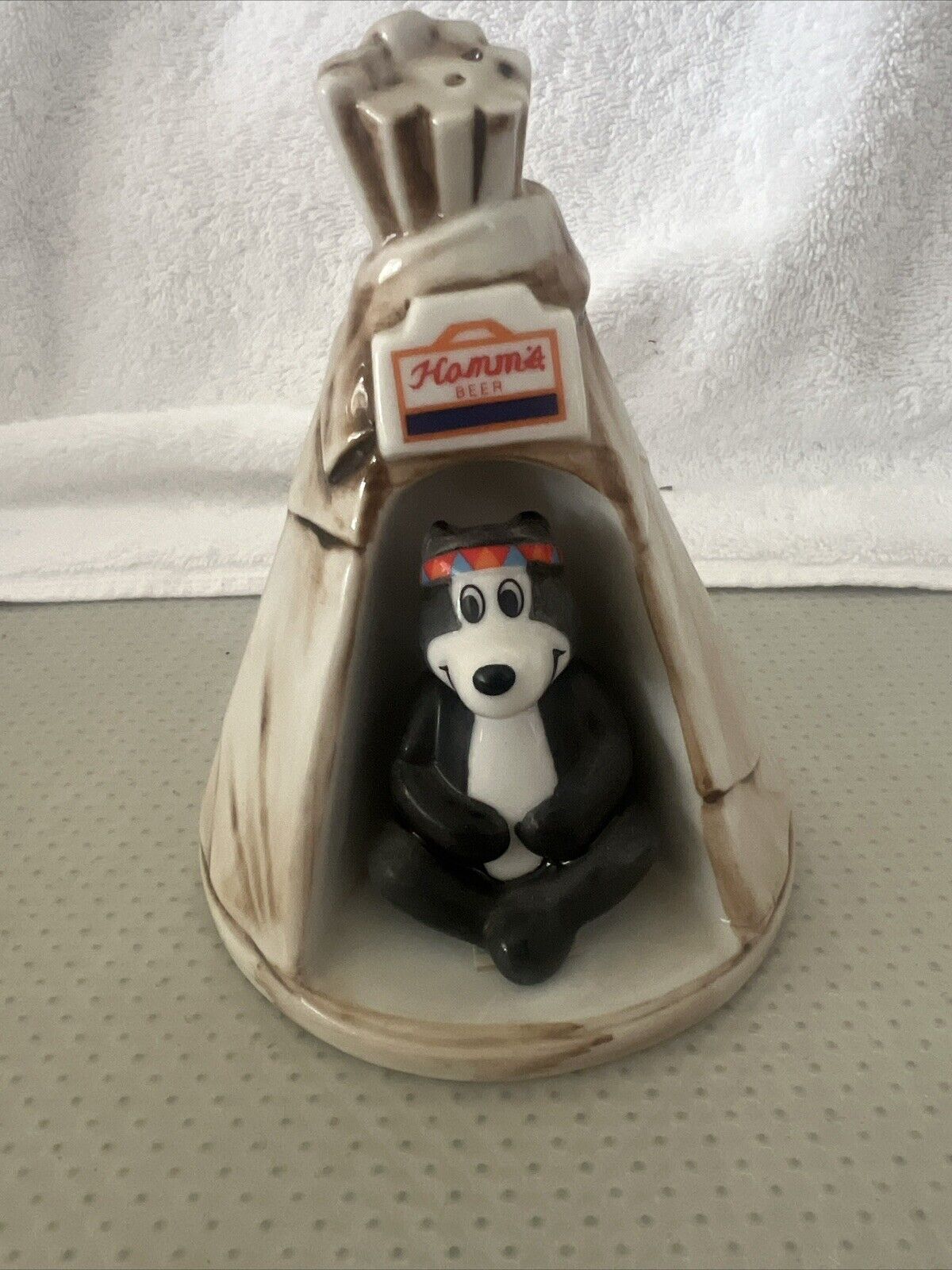 Hamms Beer Bear in Teepee Salt And Pepper Shakers Limited Edition 1000 Sets 1999