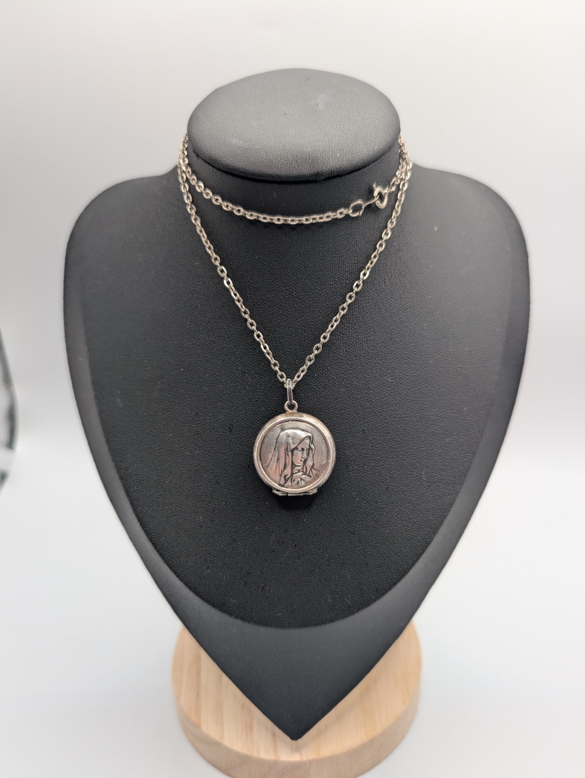 Vintage Mother Mary Locket Pendant With Rosary New With Tag Silver Tone