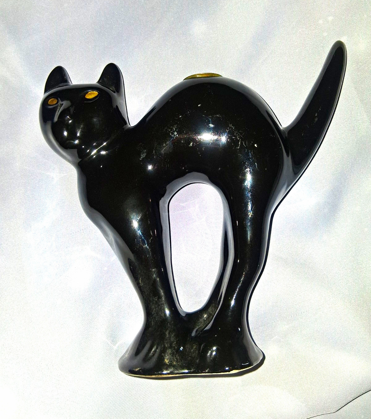 Vintage Black Ceramic/Porcelain Cat Figurine Arched Back with Gold Eyes Decor Vintage Black Ceramic/Porcelain Cat Figurine Arched Back with Gold Eyes Decor