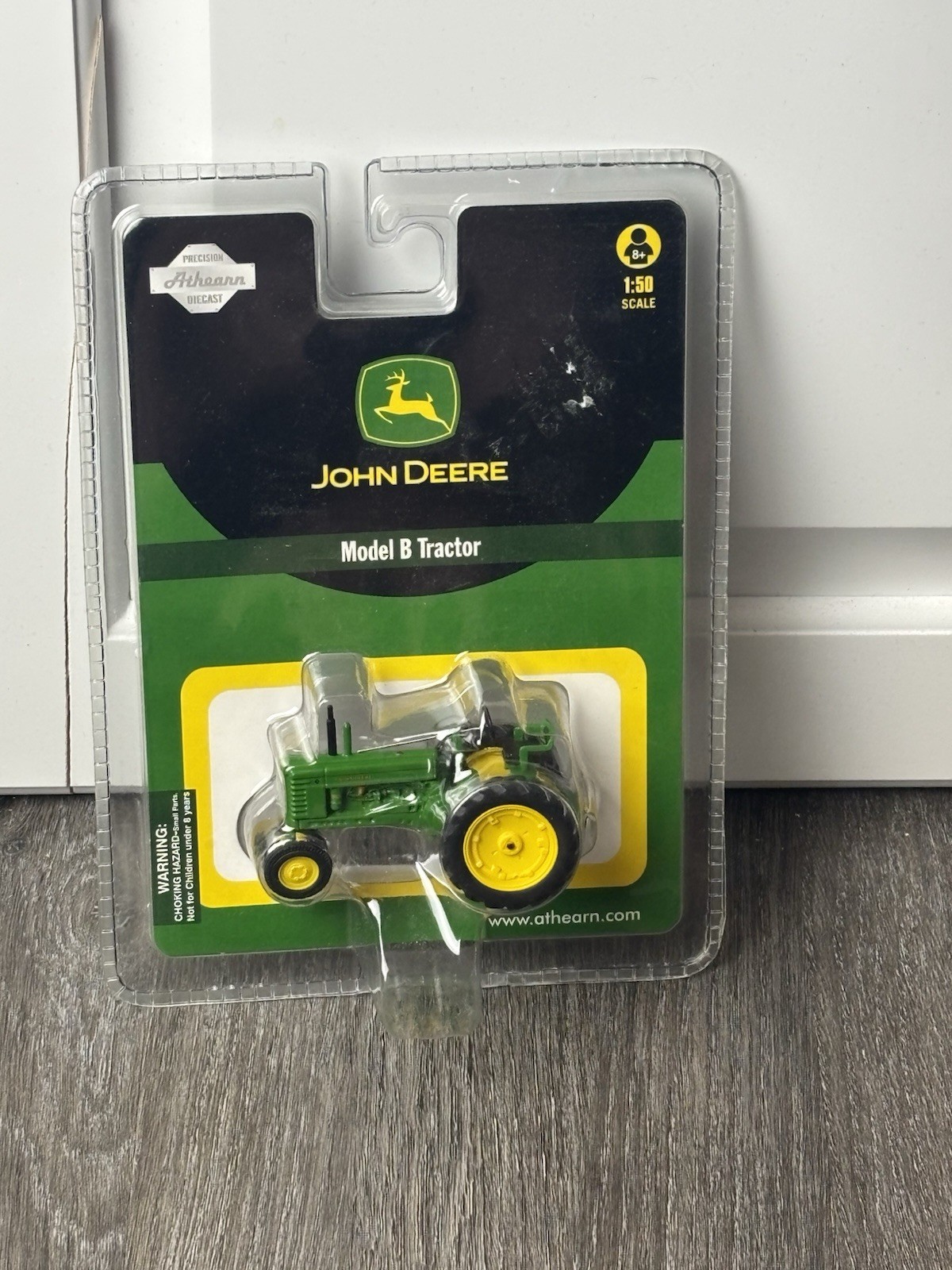 Athearn John Deere Model B tractor 1:50 Scale Diecast Item # 7750