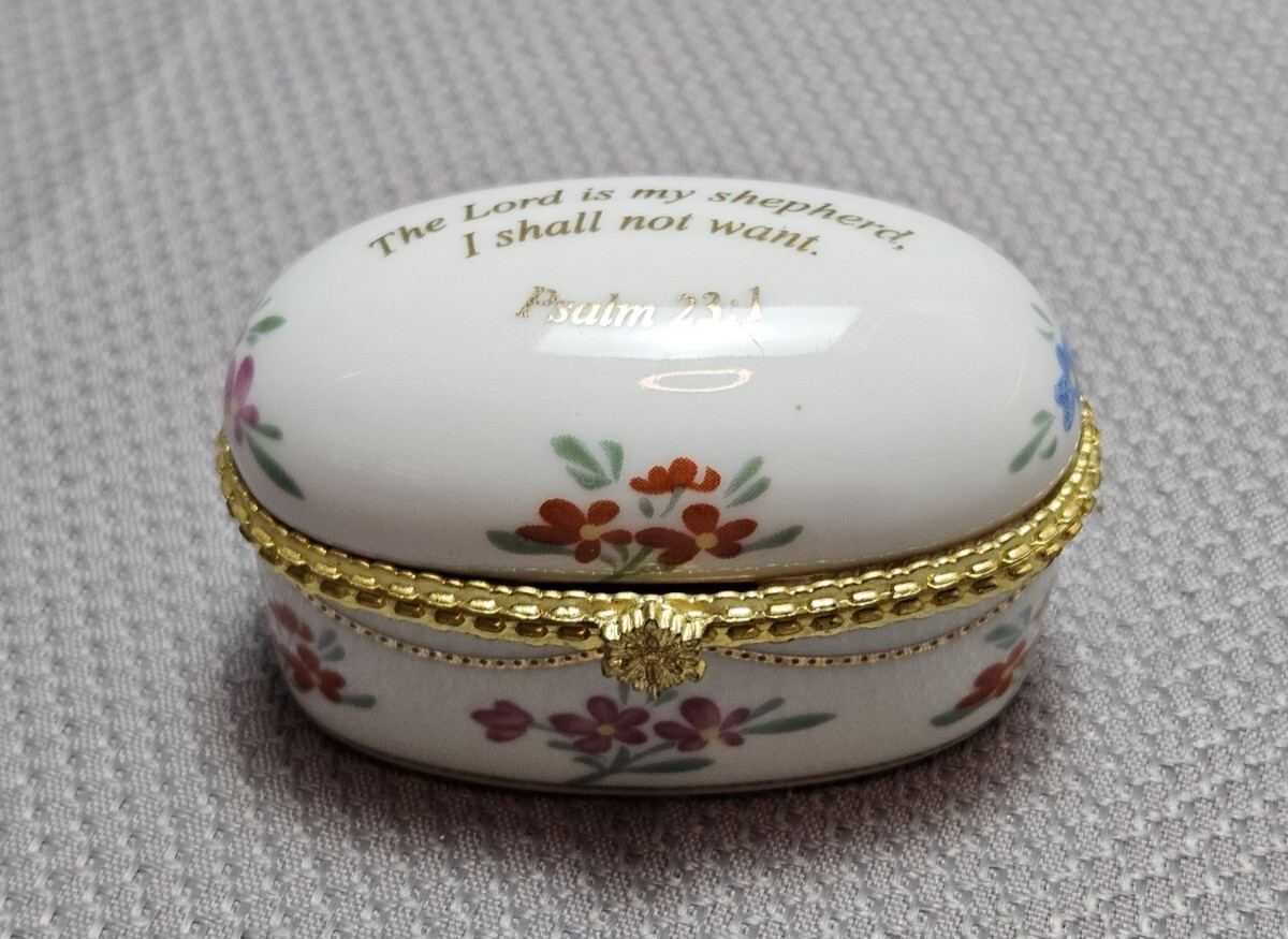 Vnt Imperial Porcelain Trinket Box  Hand Painted Floral Design Spiritual Quote