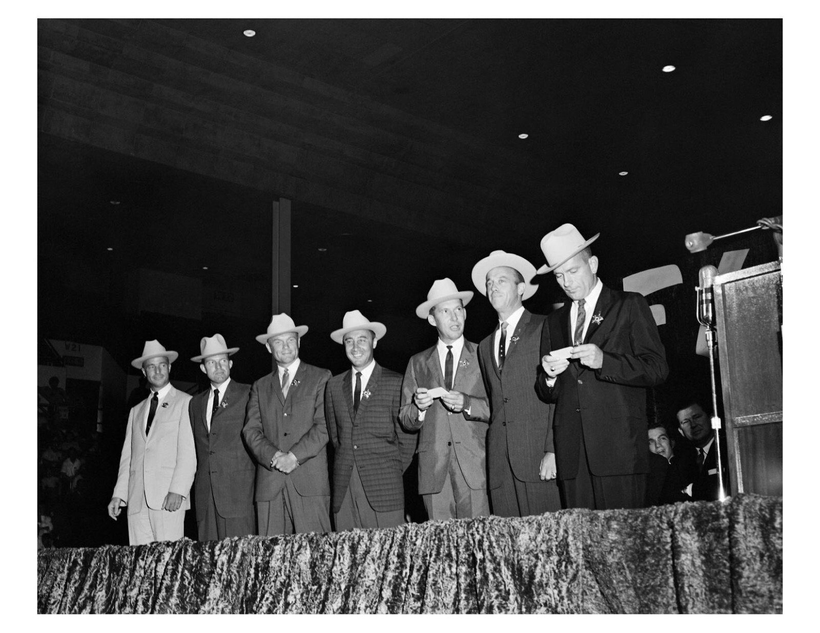 1962 NASA\'s Group 1 - The Mercury Astronauts - 8x10 Photo On 8.5\