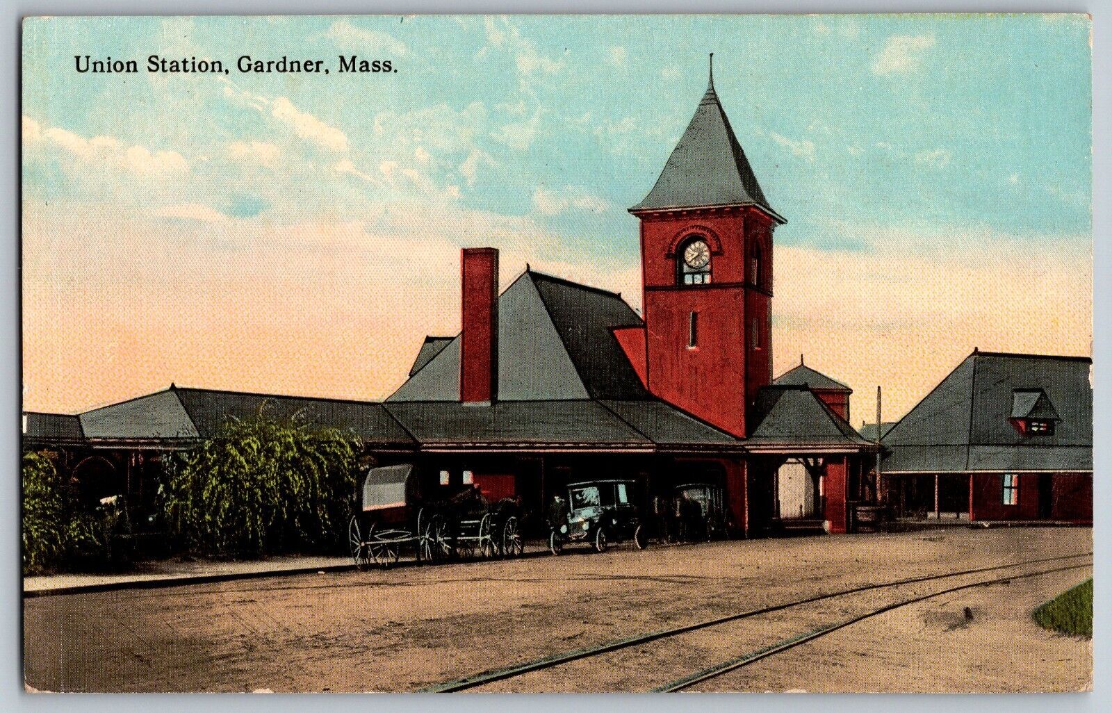 Gardner, Massachusetts MA - Vintage Cars at Union Station - Vintage Postcards