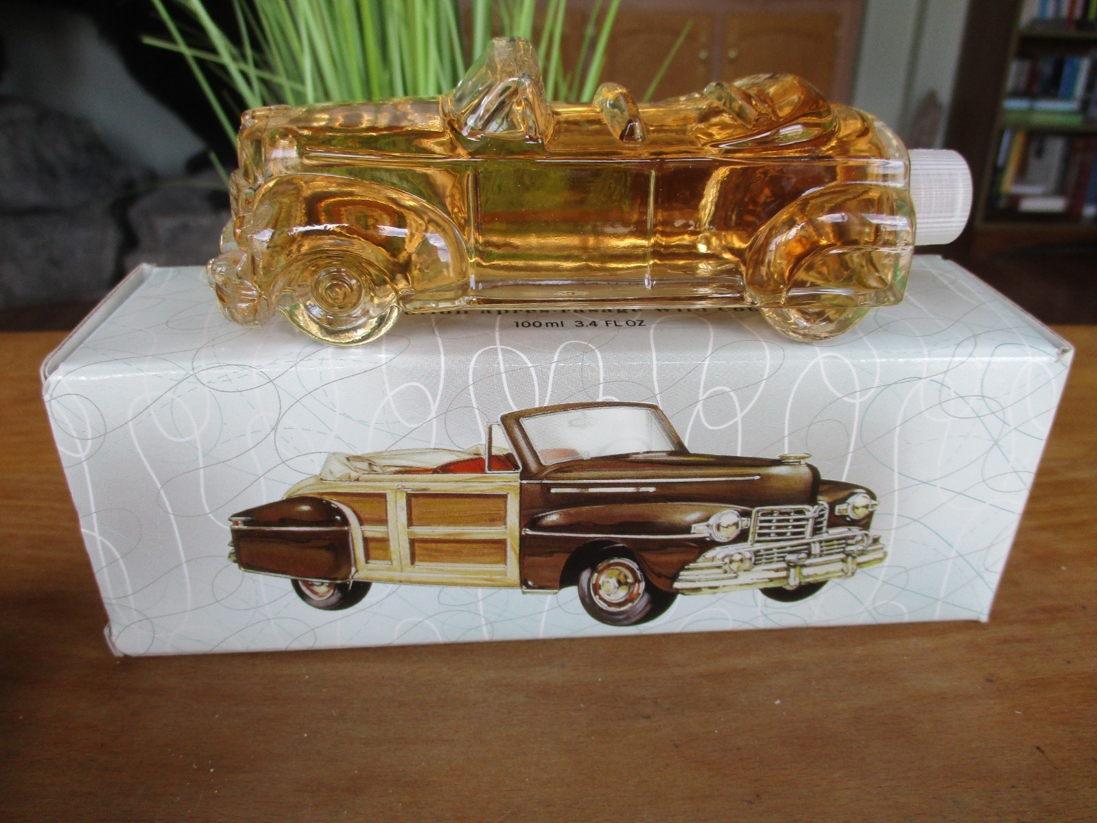 Avon 1942 Lincoln Continental Cabriolet Decanter Wild Country After Shave in Box Avon 1942 Lincoln Continental Cabriolet Decanter Wild Country After Shave in Box