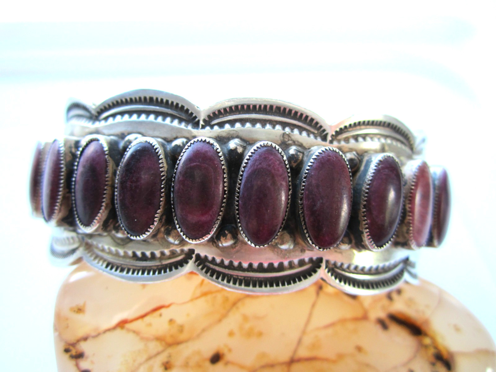 Estate Vinatge Signed Rare Don Lucas Purple Spiny Oyster 60.9 Gram Cuff Bracelet
