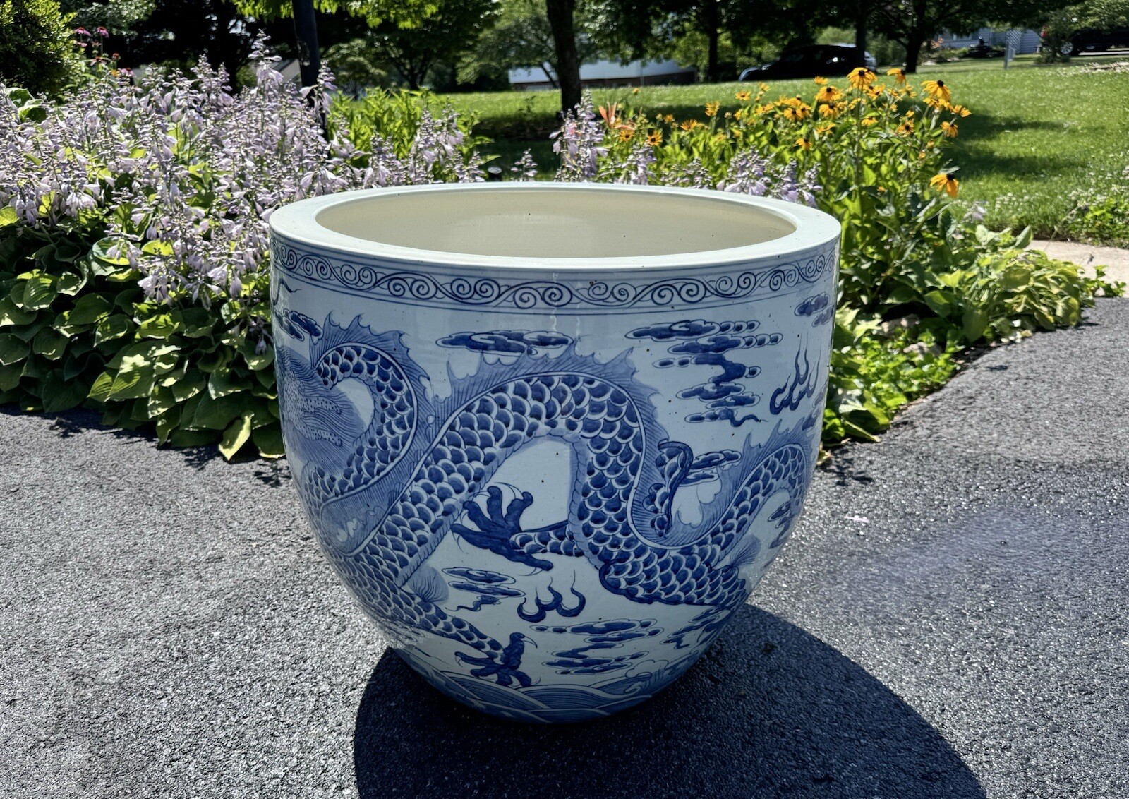 XLG Antique Chinese Fish bowl - 23\