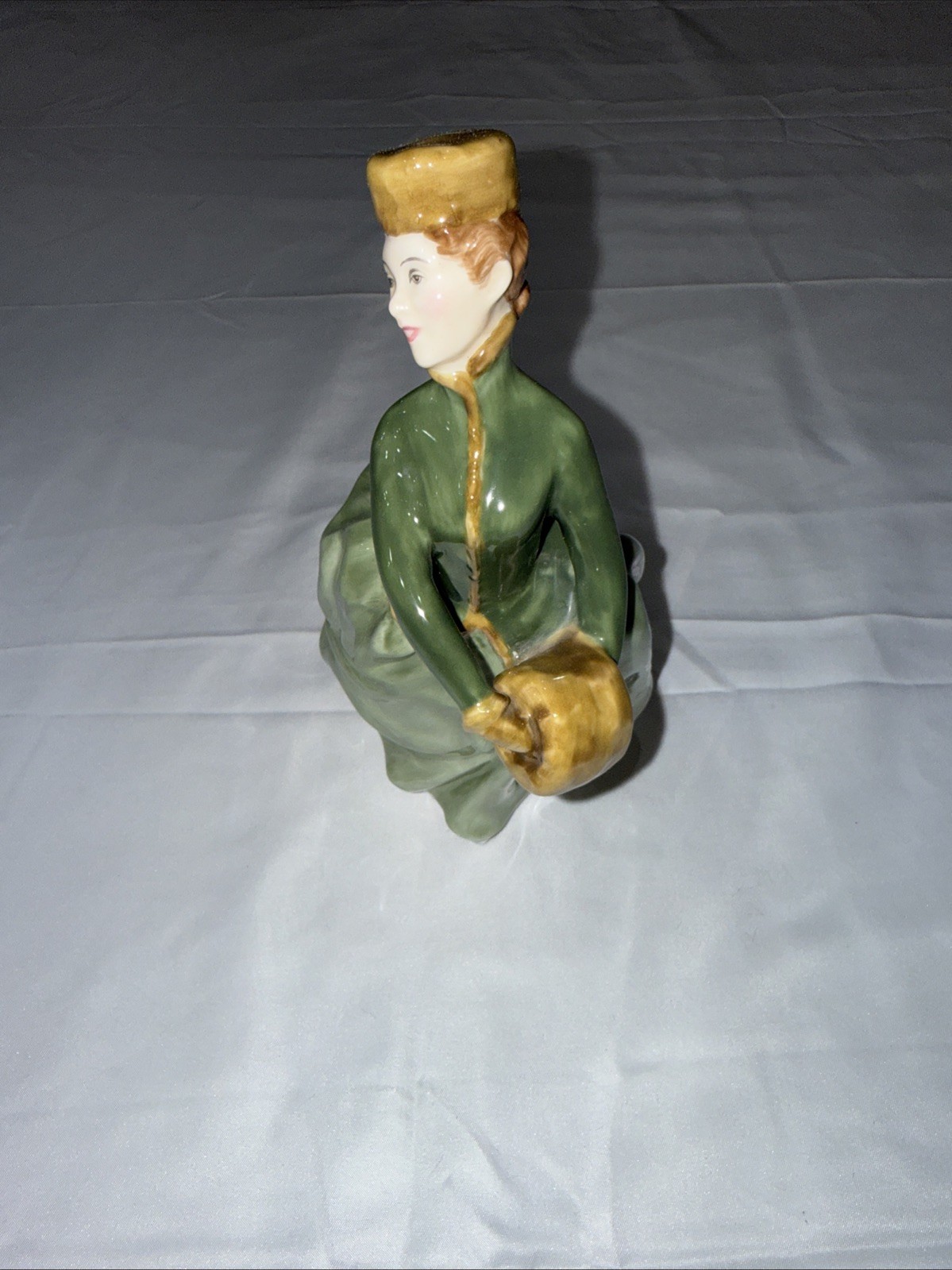 Royal Doulton Figurine “Grace” HN2318 Skating Mary Nicoll 1966-1981 7.9
