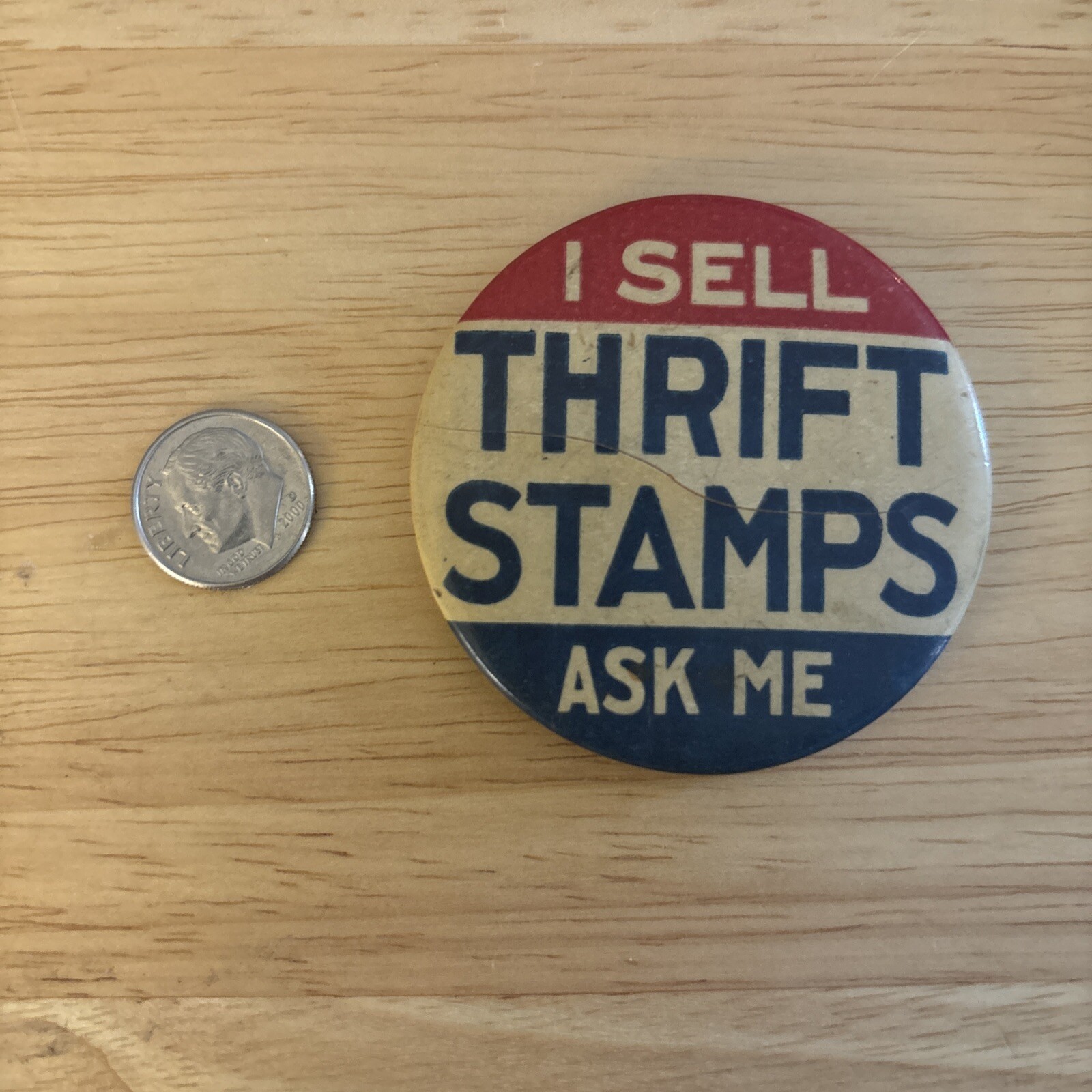 Original vintage WWII ERA button \