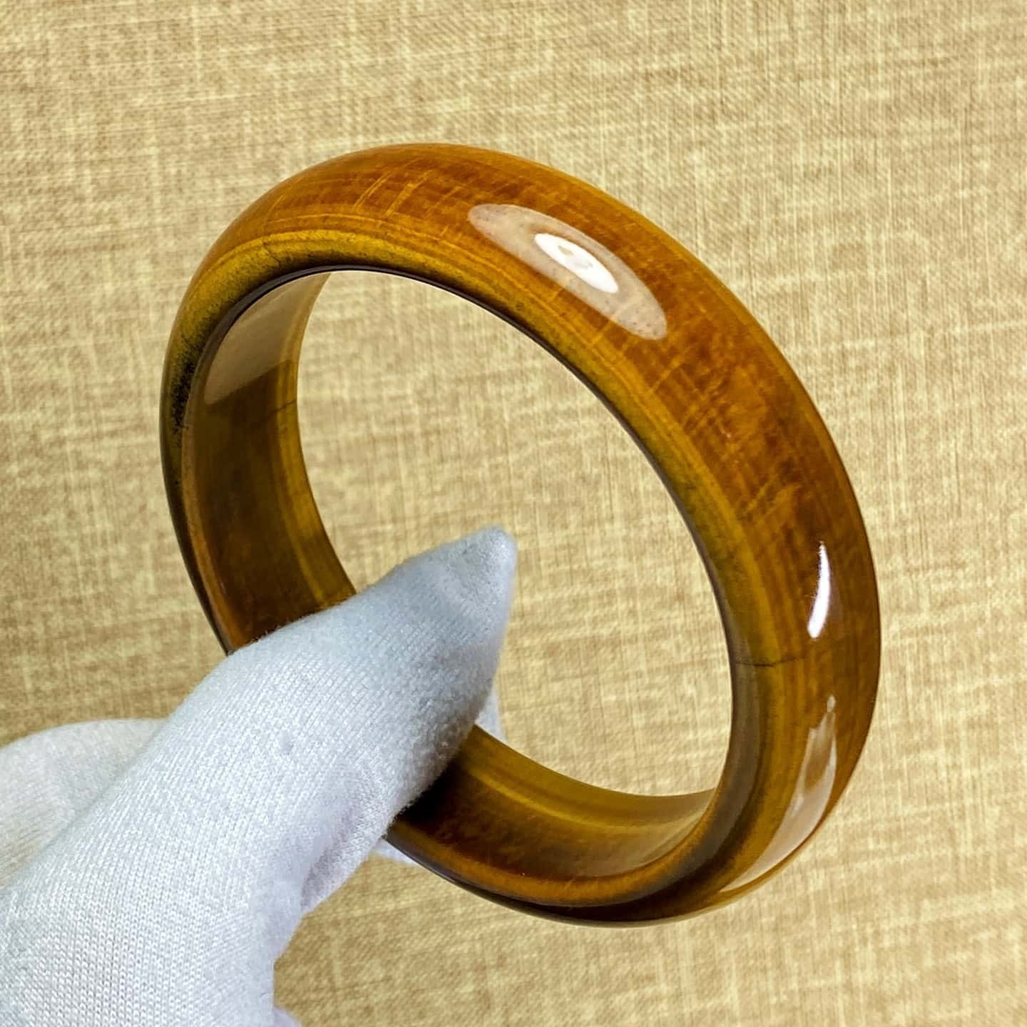 Natural Tiger's eye Quartz Crystals 60.8mm Bracelet Reiki Healing Gems 63.3g