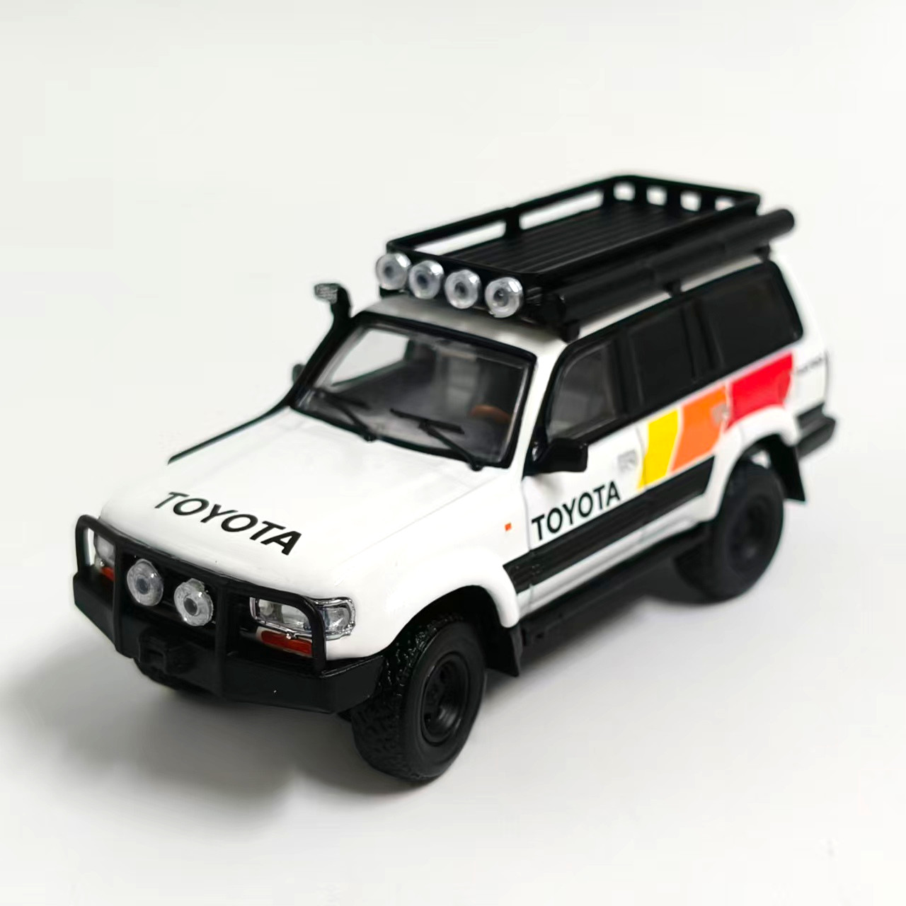 1:64 Land Cruiser LC80, Classic Racing Livery, Modified Alloy Model Car