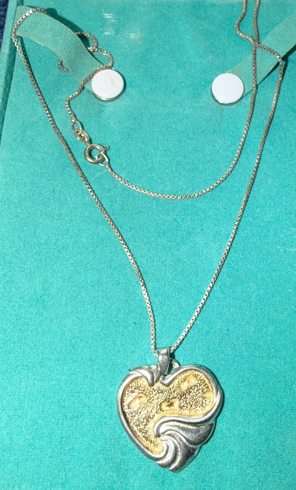 Gorham Footprints in the sand Sterling Silver lart necklace and pendant.