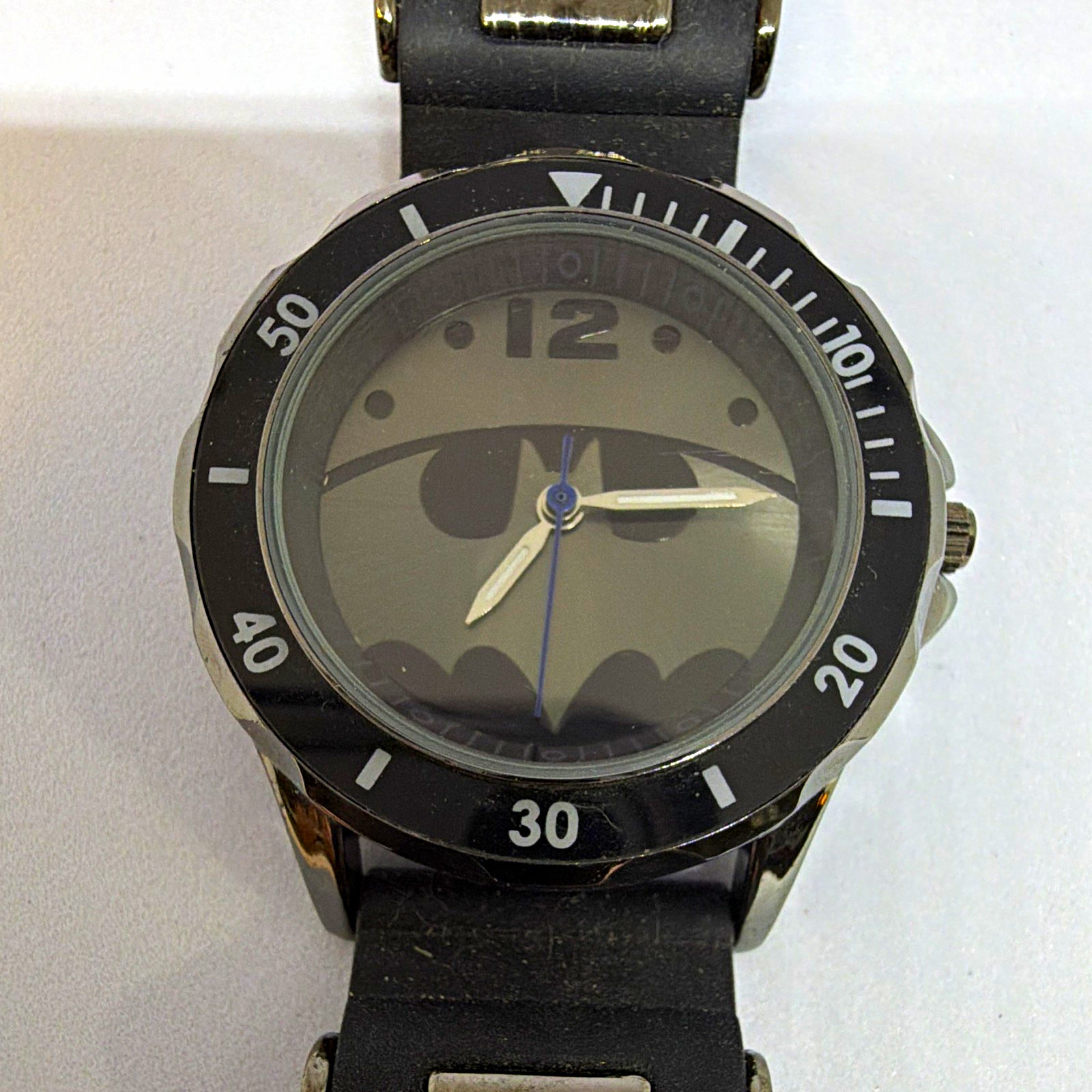 Accutime Batman Quartz Analog Watch Black Case Black Rubber Strap BAT9366KL