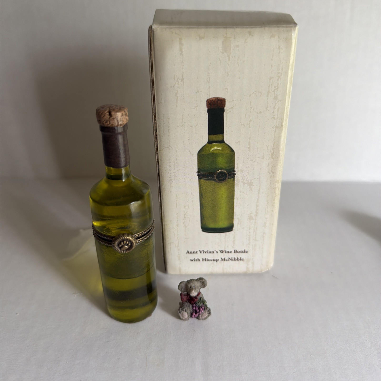 Boyds Bears Aunt Vivian’s Wine Bottle Hiccup McNibble Treasure Box 1st Ed #1748