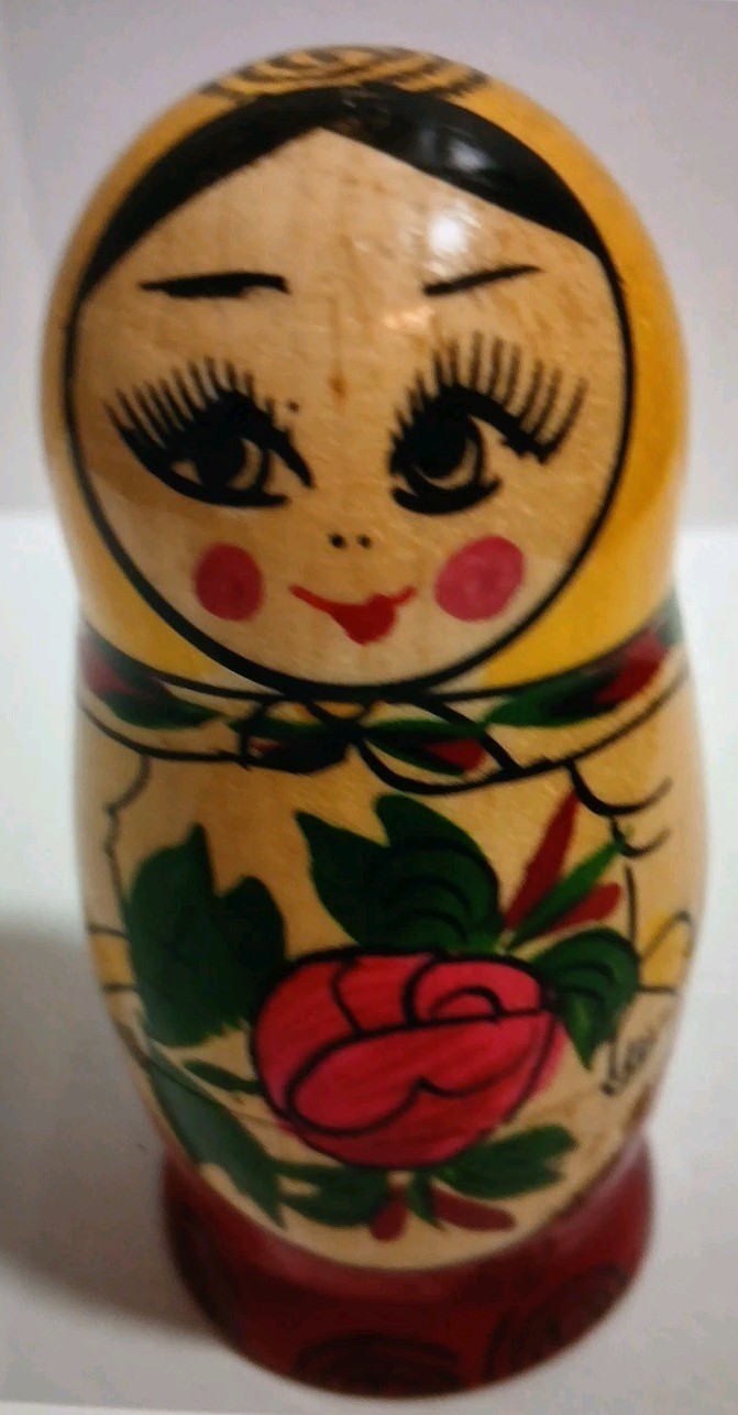 VINTAGE RUSSIAN MATRYOSHKA NESTING DOLLS