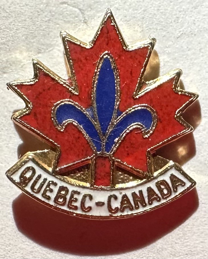 Vintage Quebec Canada 🍁 Pin ONLY ONE ON EBAY  🇨🇦 ENAMEL PAINT