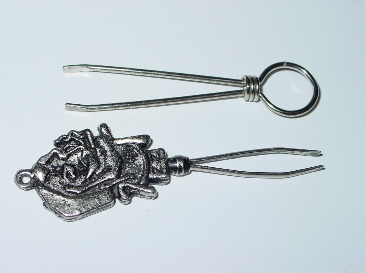 CIGARETTE HOLDER VINTAGE 1970\'s HEADSHOP ZIG ZAG DUDE ROACH CLIP Set of 2