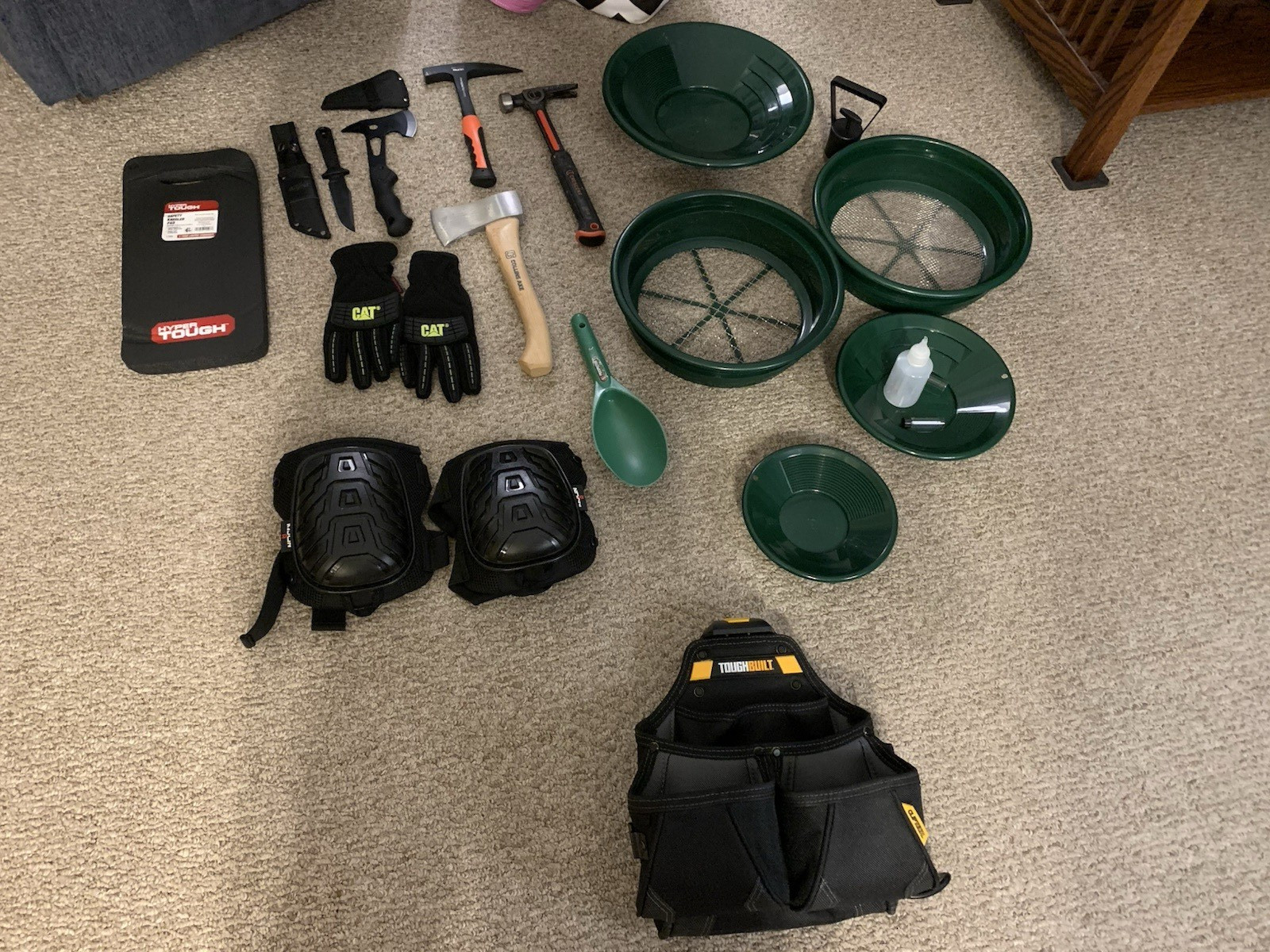 Gold Panning Kit 11 pcs, Tools, Knee pads, gloves, Hatchet, Knife, Hammers lot Gold Panning Kit 11 pcs, Tools, Knee pads, gloves, Hatchet, Knife, Hammers lot