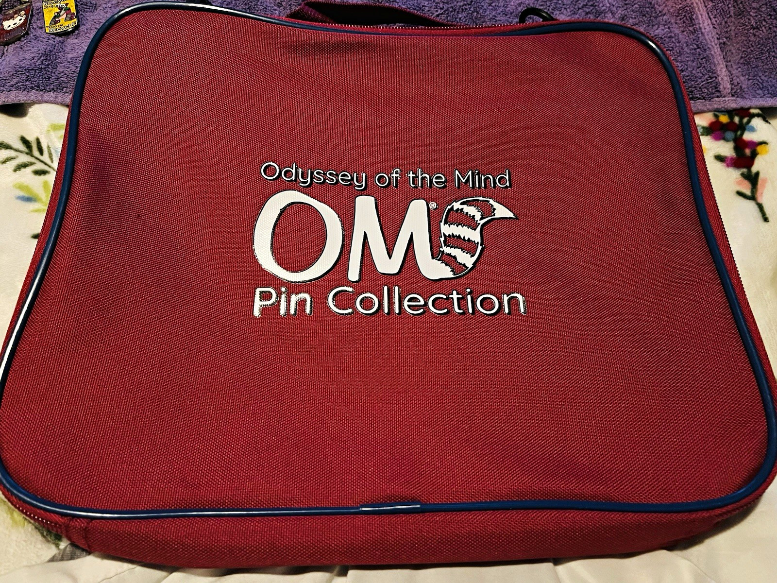 BRAND NEW Odyssey of the Mind OOTM Pin Collection Large Red Zip Pin Bag