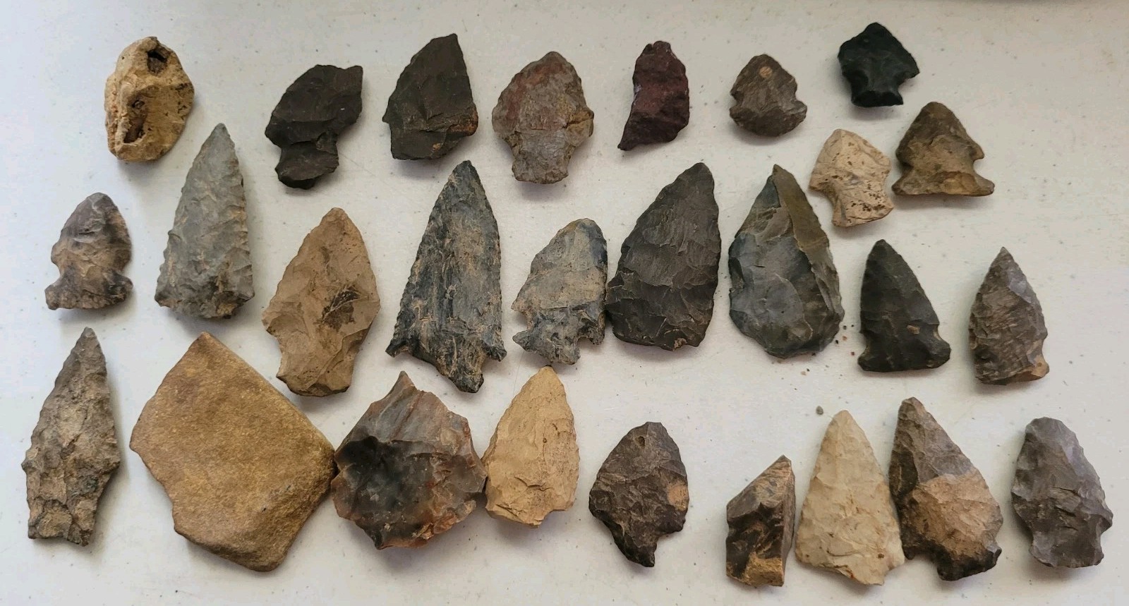 Lot Of 25 Authentic Arrowheads Projectile Spear Arrow Tip Indian Native American