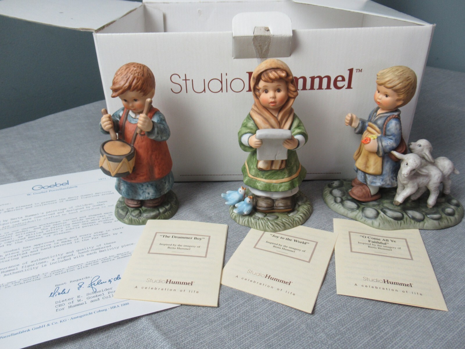 NIB 1998 Studio Hummel 3 Figurines Ye Faithful, Joy to the World, Drummer aa5 cm