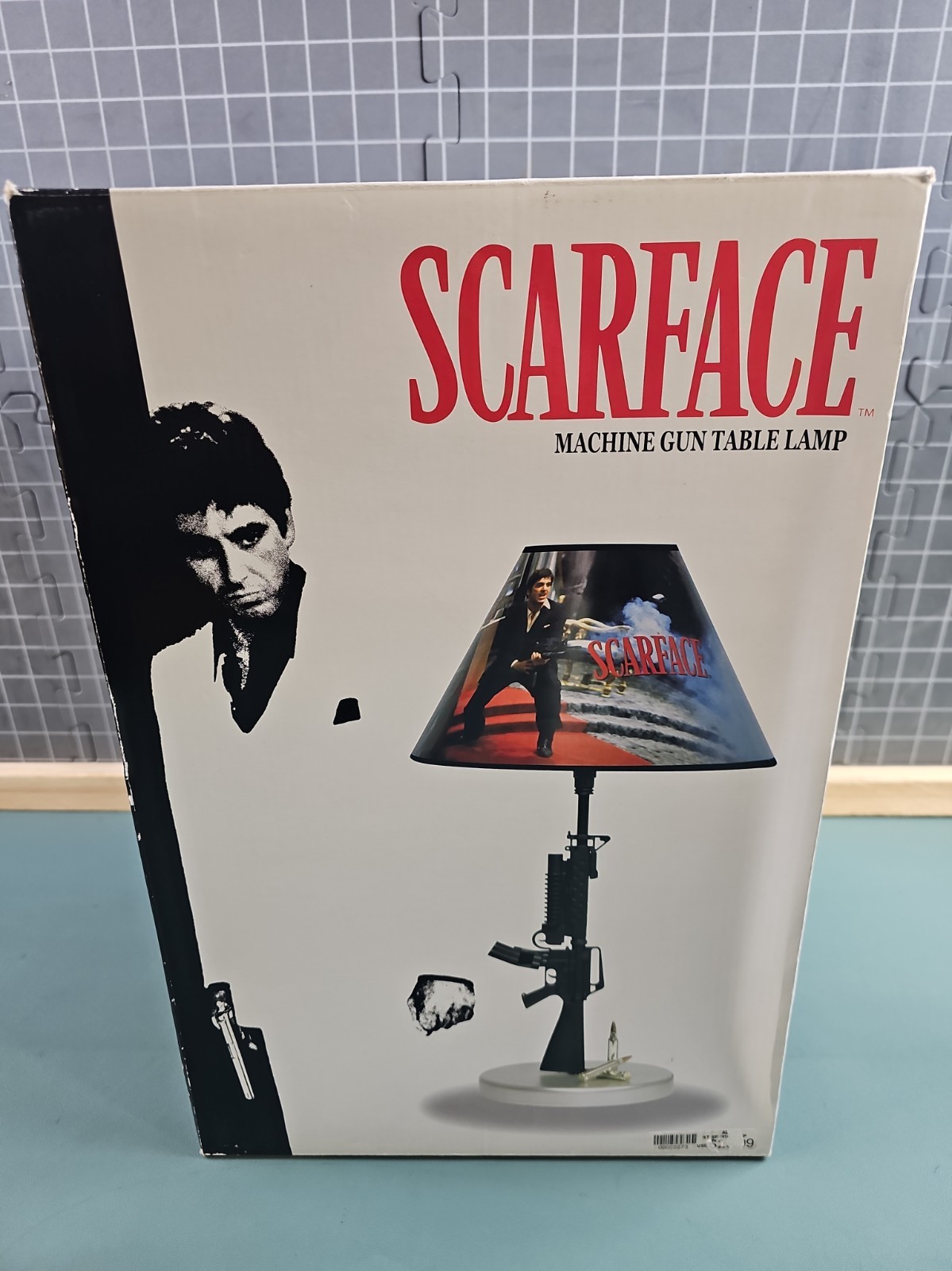 New Vintage Scarface Table Light Lamp Machine Gun M16 Frame and Shade Movie