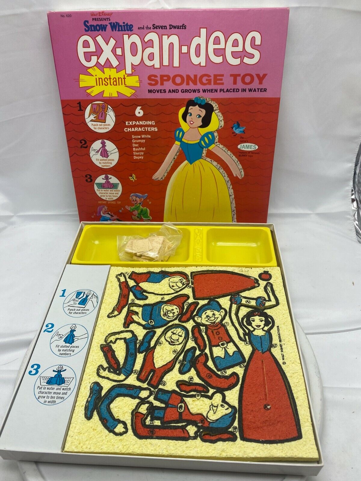 VTG Walt Disney Snow White and the seven dwarfs ex-pan-dees instant sponge toy
