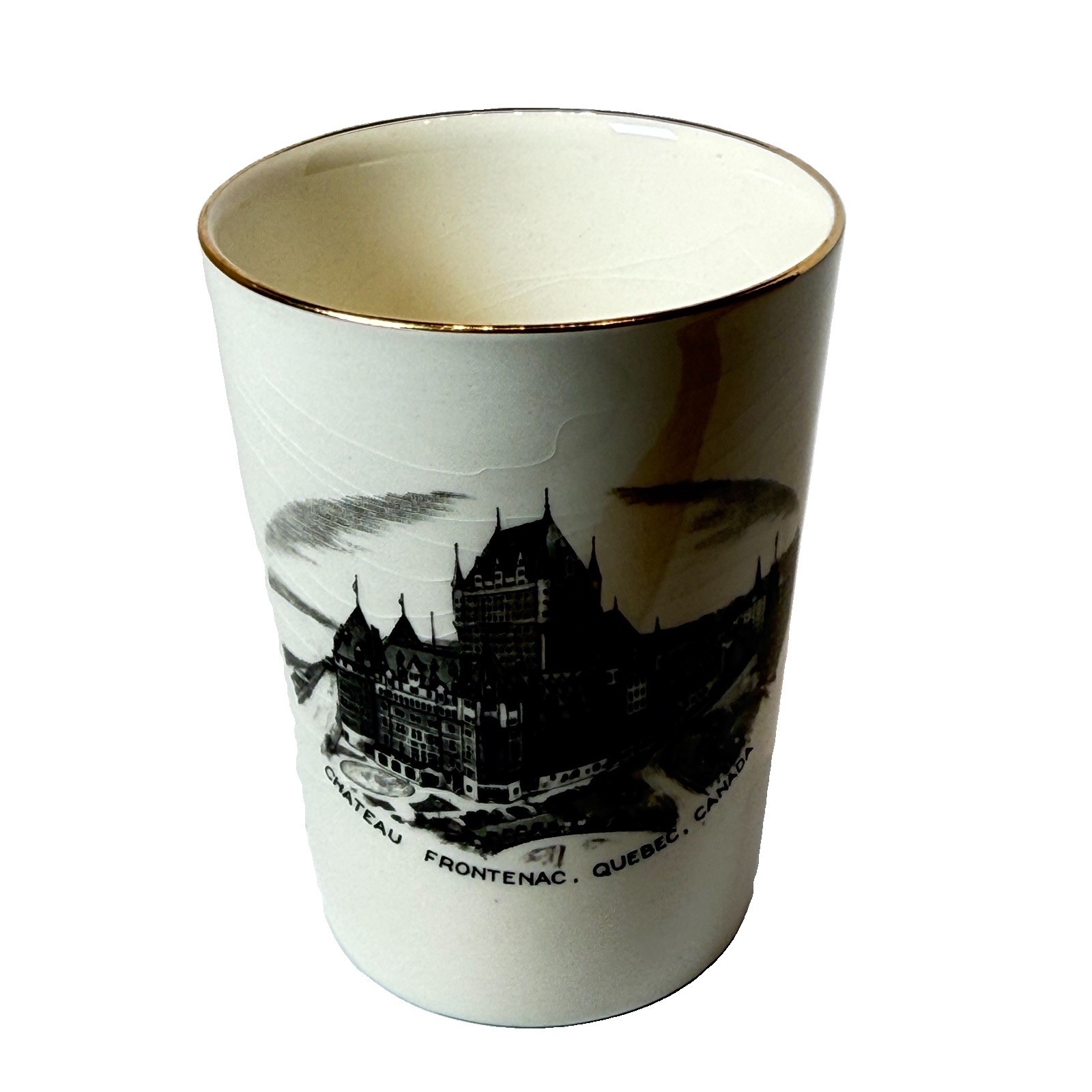 CHATEAU FRONTENAC - QUEBEC - CANADA Souvenir ANTIQUE TRINKET ROYAL WINTON CUP CHATEAU FRONTENAC - QUEBEC - CANADA Souvenir ANTIQUE TRINKET ROYAL WINTON CUP
