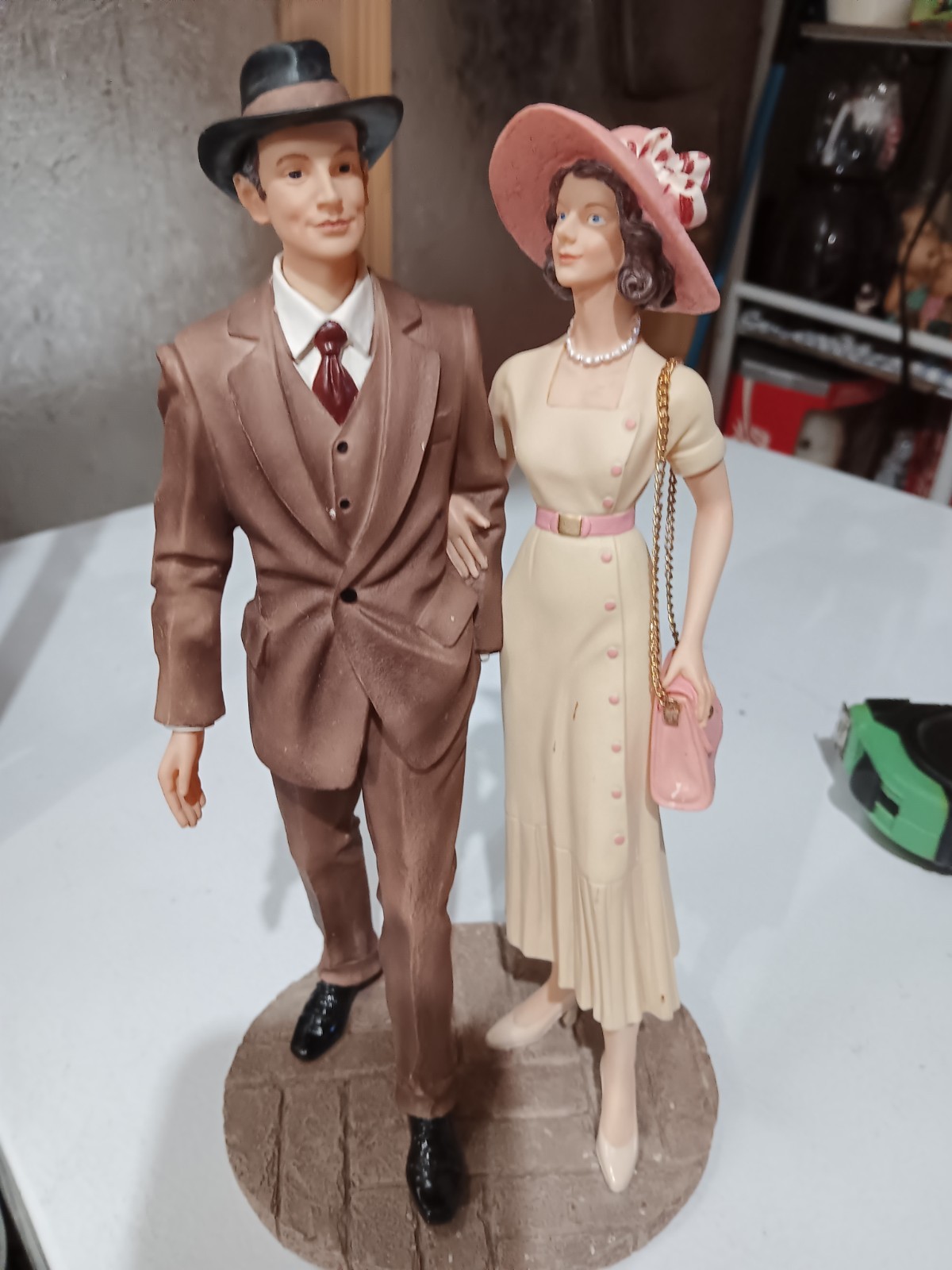 Beautiful  2004 Home Interiors Jim Bennett and Pattie Coates Figurines EUC