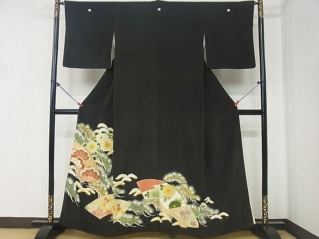 Semi-Antique Black Tomesode Kimono Piece Embroidery Paper Flower Pattern Gold Co