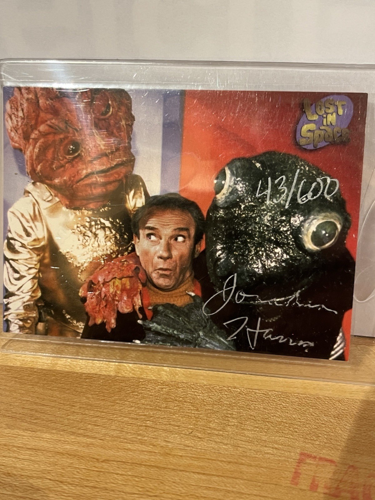 1997 Inkworks LOST in SPACE JONATHAN HARRIS AUTOGRAPHED Card #043/600 1997 Inkworks LOST in SPACE JONATHAN HARRIS AUTOGRAPHED Card #043/600