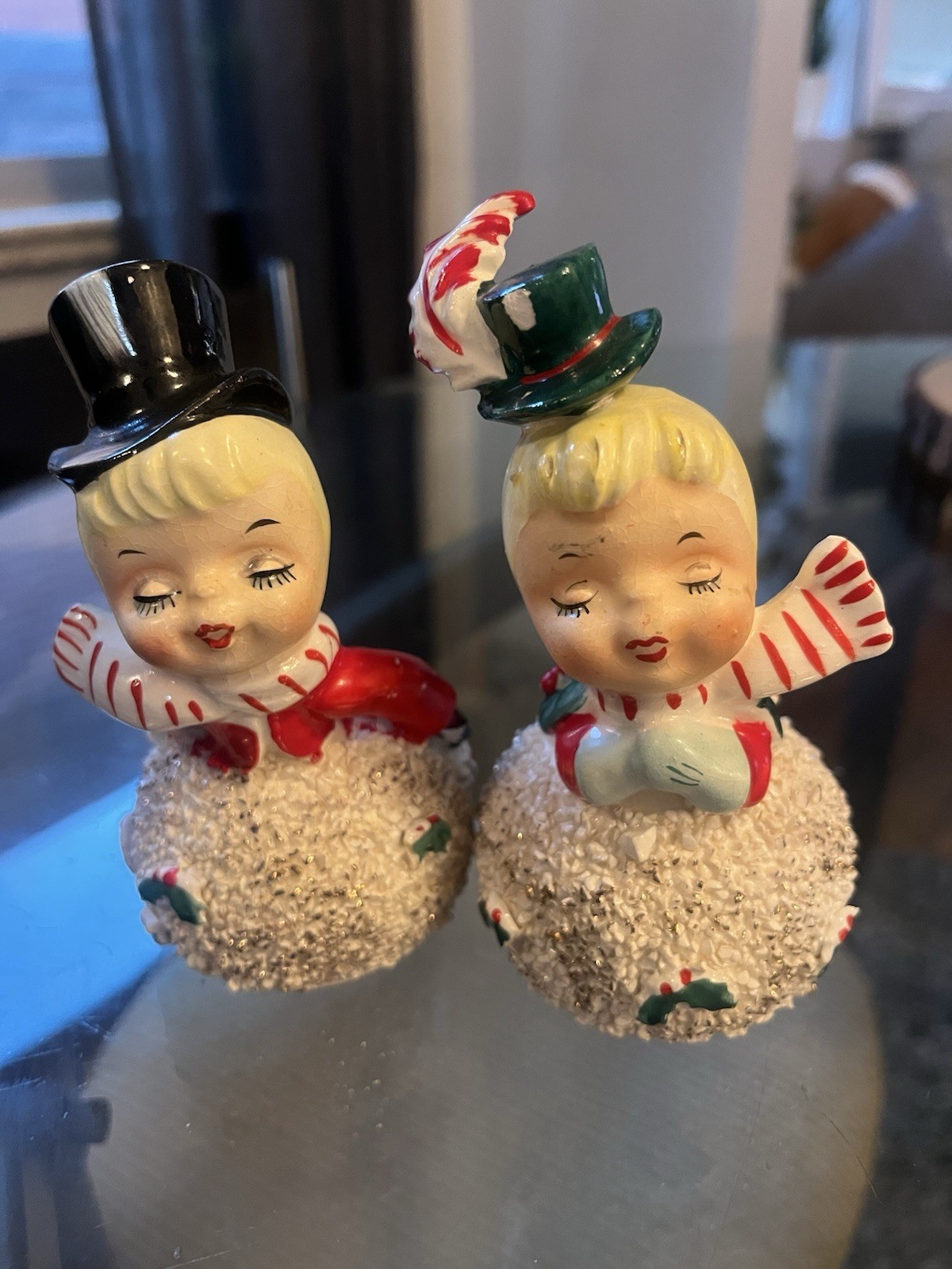 Vintage 1950s Lefton Christmas Kissing Couple Snowball Bells, Signed W/Sticker