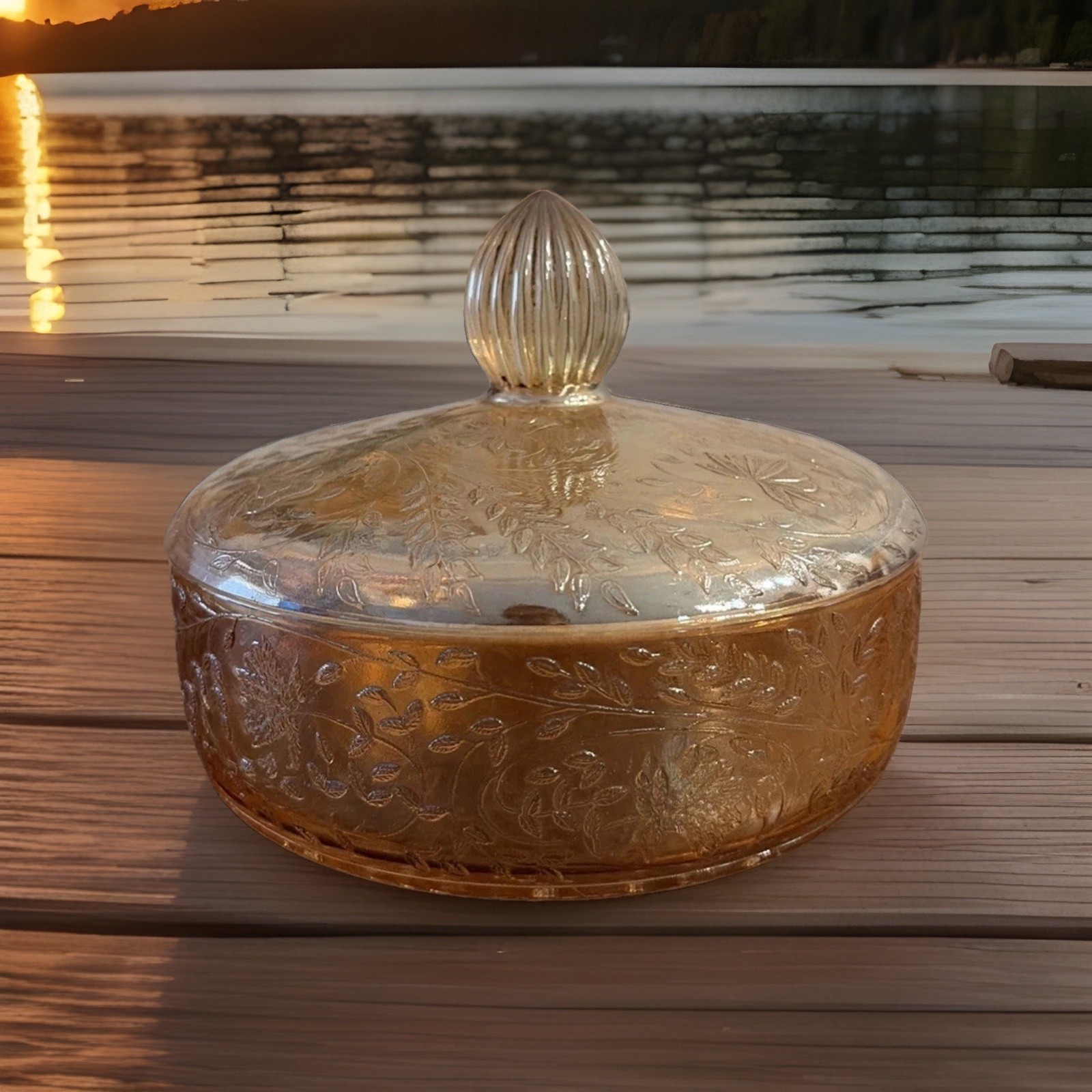 VINTAGE ART DECO MARIGOLD IRIDESCENT ROUND POWDER/ TRINKET/CANDY GLASS DISH