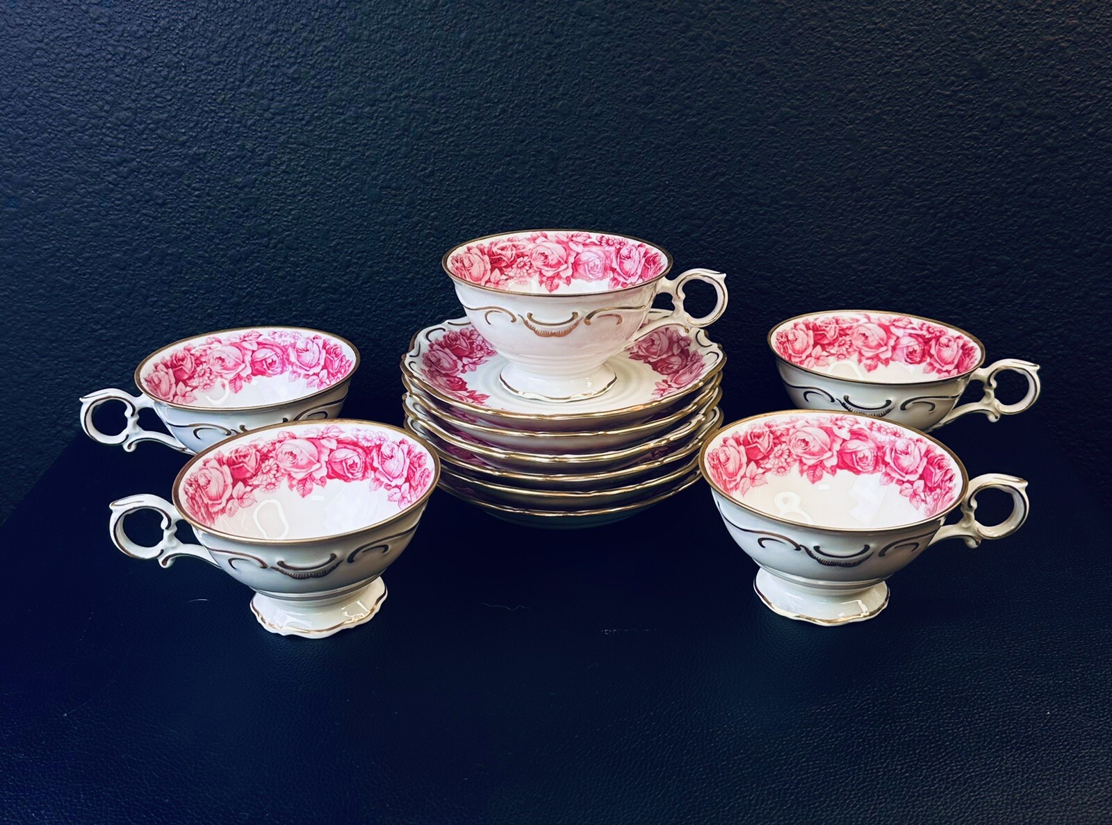 1 Schumann Bavaria Heirloom Old Rose Teacup and Saucer Roses Pink Vtg German
