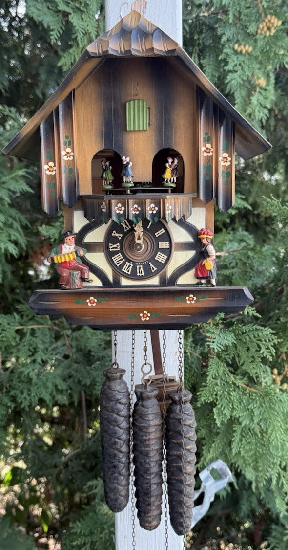 Vintage German Schmeckenbecher Chalet Cuckoo Clock  VIDEO - MUSICAL - ANIMATED