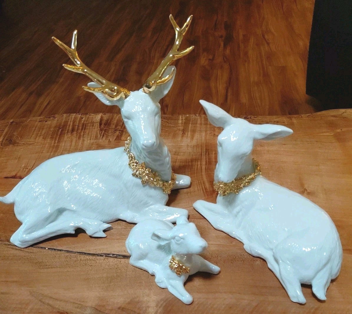 Vtg Gorgeous White with Gold Accent 3 Pc Porcelain Deer Family New In Box