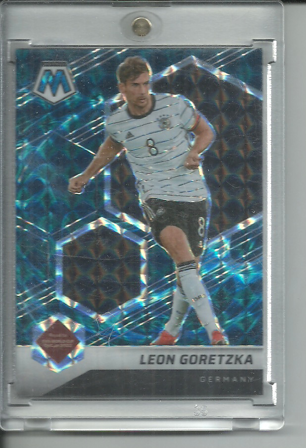 LEON GORETZKA 2021-2022 PANINI MOSAIC GENESIS REFRACTOR #62