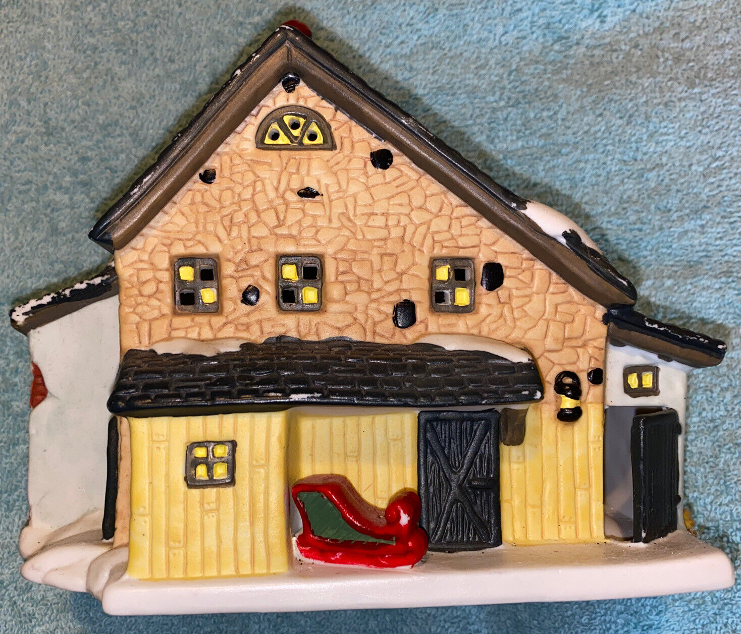 Vtg 1990’s Christmas Village Ceramic House with a Sleigh on the Porch No Cord