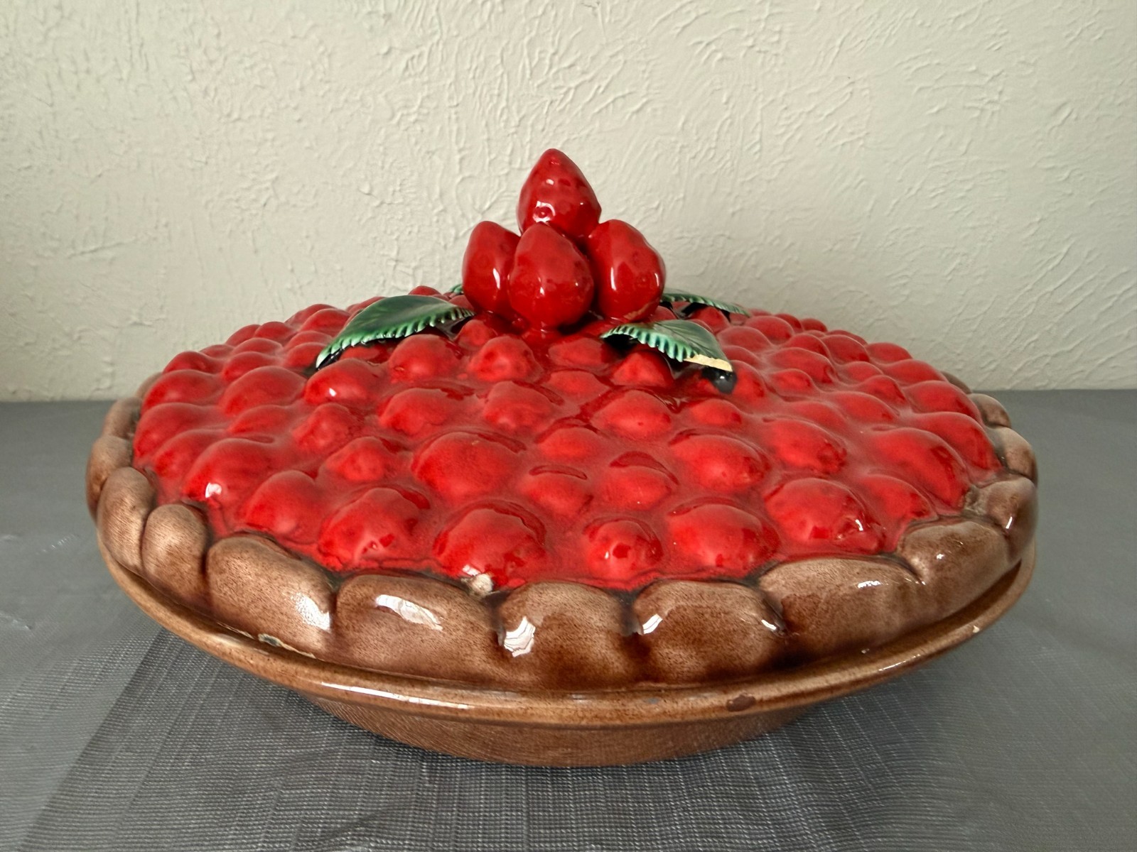 VTG Portugal Strawberry Pie Keeper Covered Dish 1970s Country Small chip VTG Portugal Strawberry Pie Keeper Covered Dish 1970s Country Small chip