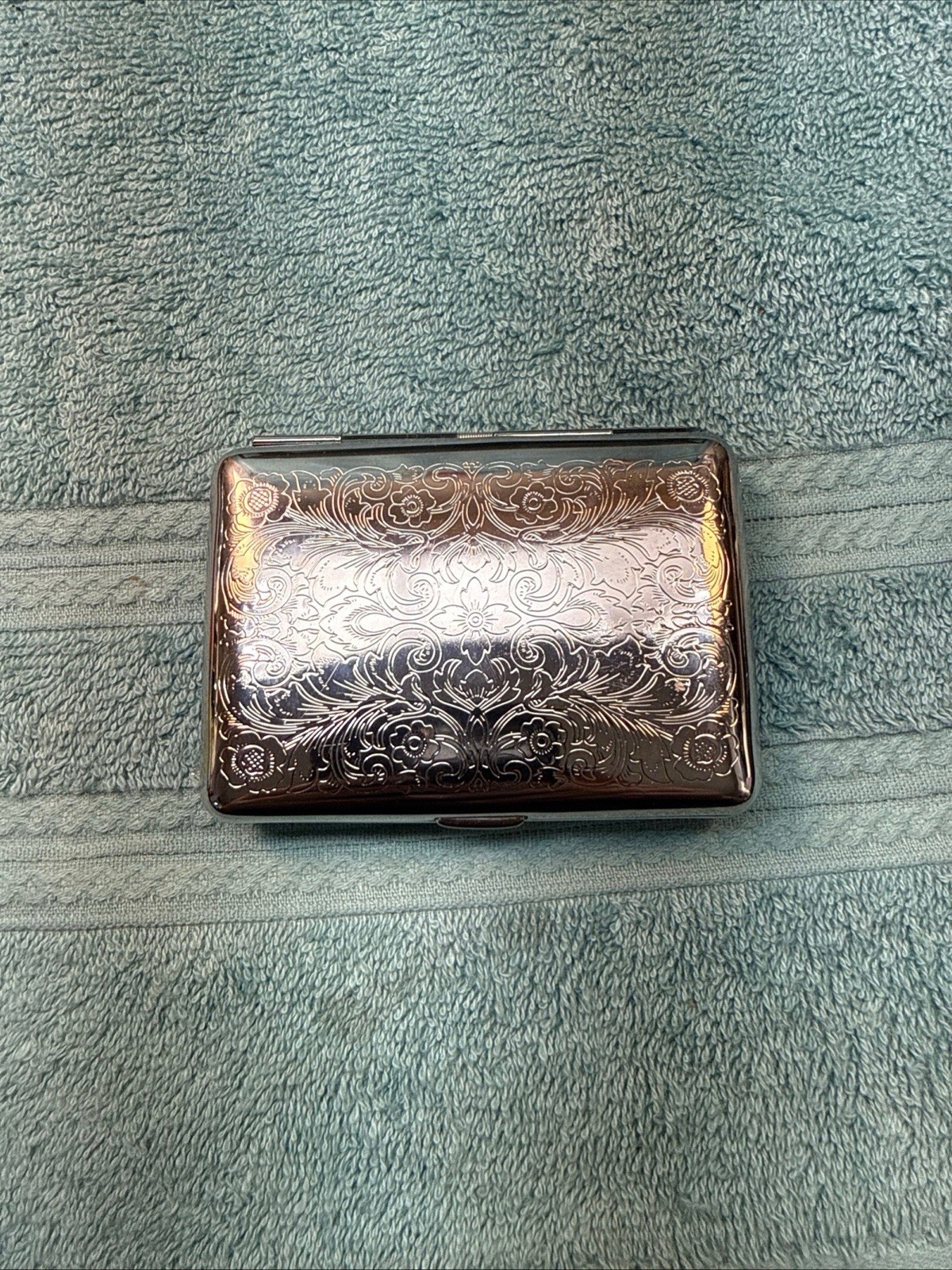 Curata Silver-Tone Scrolled Design Elastic Holder Cigarette/Card Case Curata Silver-Tone Scrolled Design Elastic Holder Cigarette/Card Case