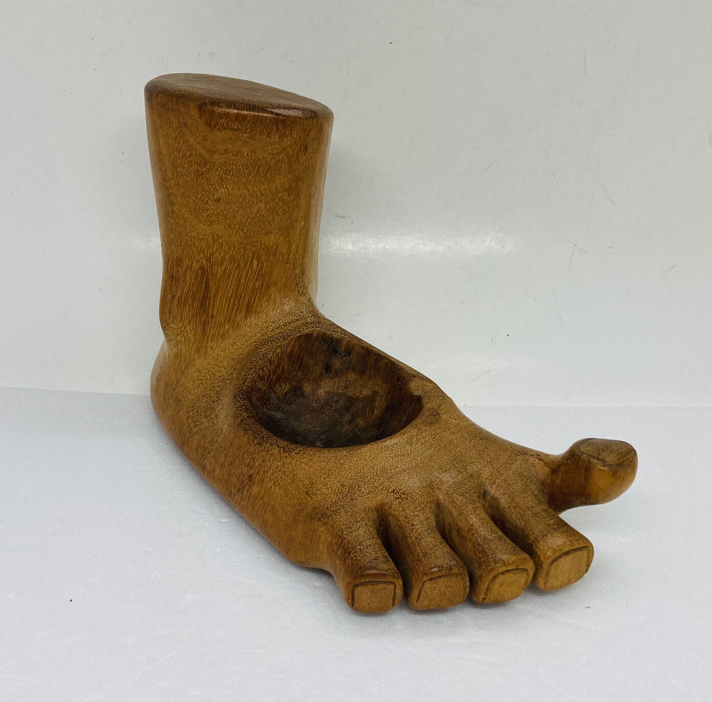 Vintage Handcarved Wooden Foot Ashtray 7” Toe Sticking Up Leg Handle Art Decor X