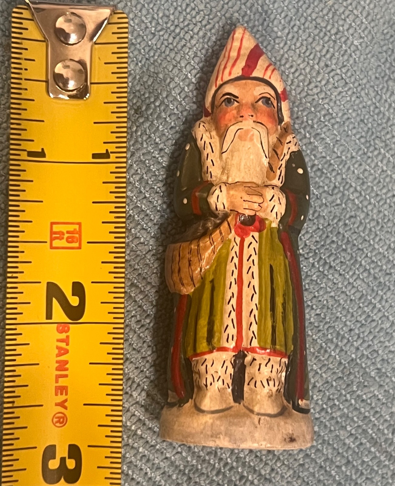 Vaillancourt Folk Art 2010 Santa Figurine Manchaug Mill Sutton MA #67 2010-TO11 