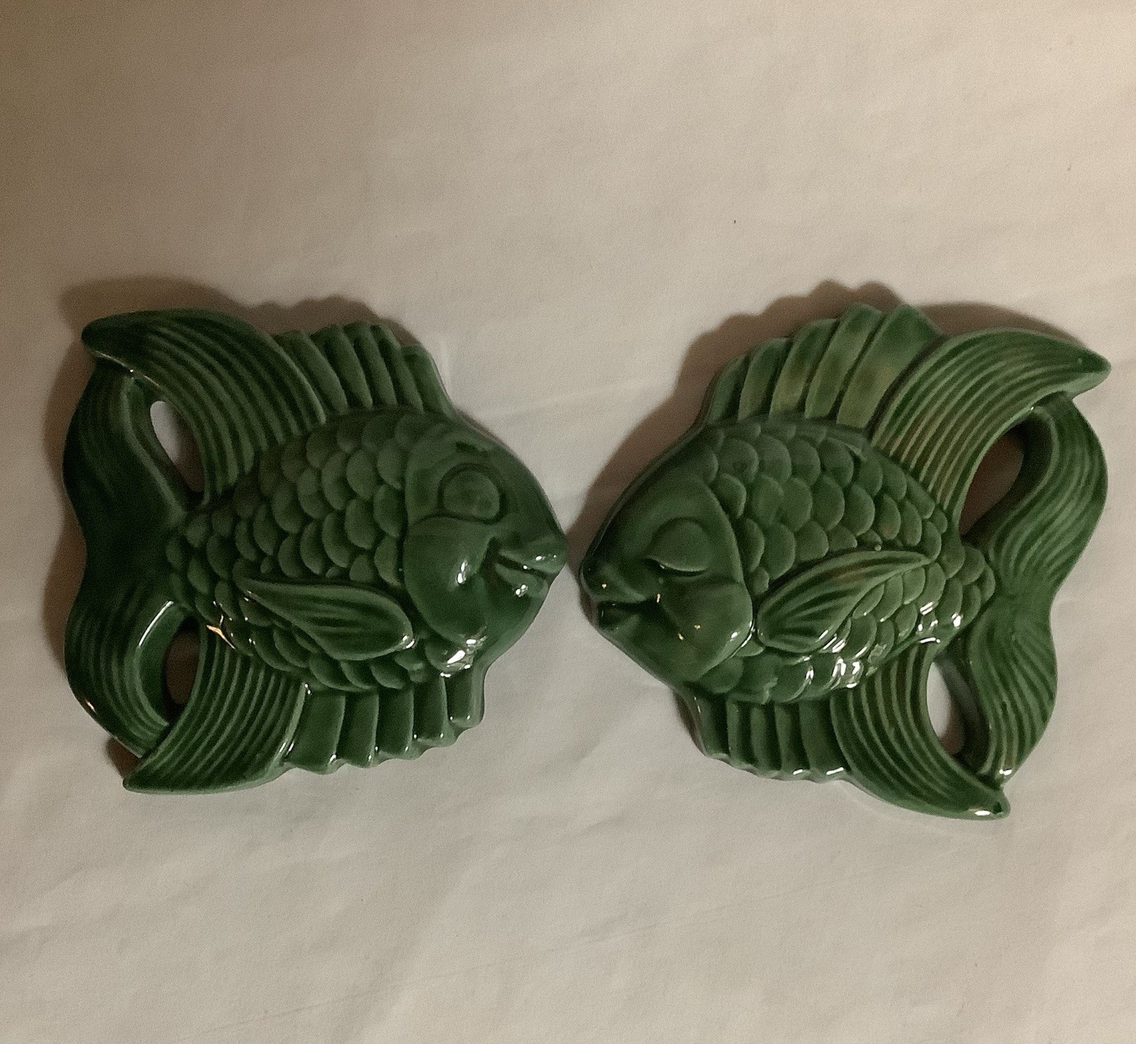 Vintage Pair Of Green Ceramic Fish Wall Decor Anthropomorphic Bathroom 5.5” W