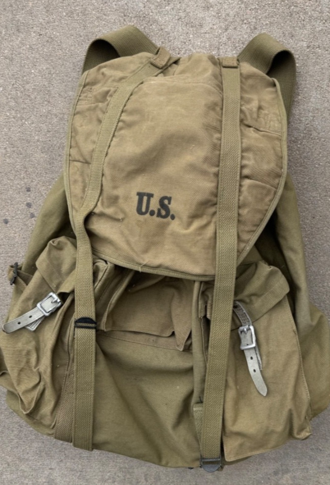 MEESE 1942 WW2 US Army Military Field Backpack Mountain Rucksack Tube Frame MEESE 1942 WW2 US Army Military Field Backpack Mountain Rucksack Tube Frame