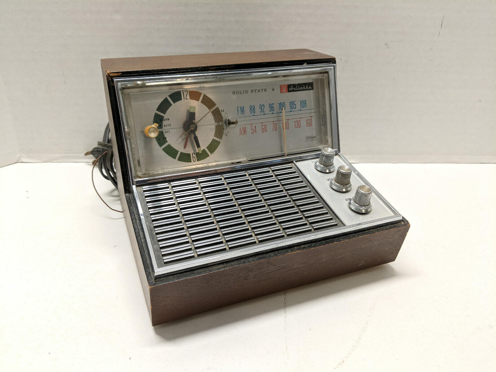 Vintage Juliette SR902 Alarm clock radio 1960s Mid Century MCM Atomic Space Age
