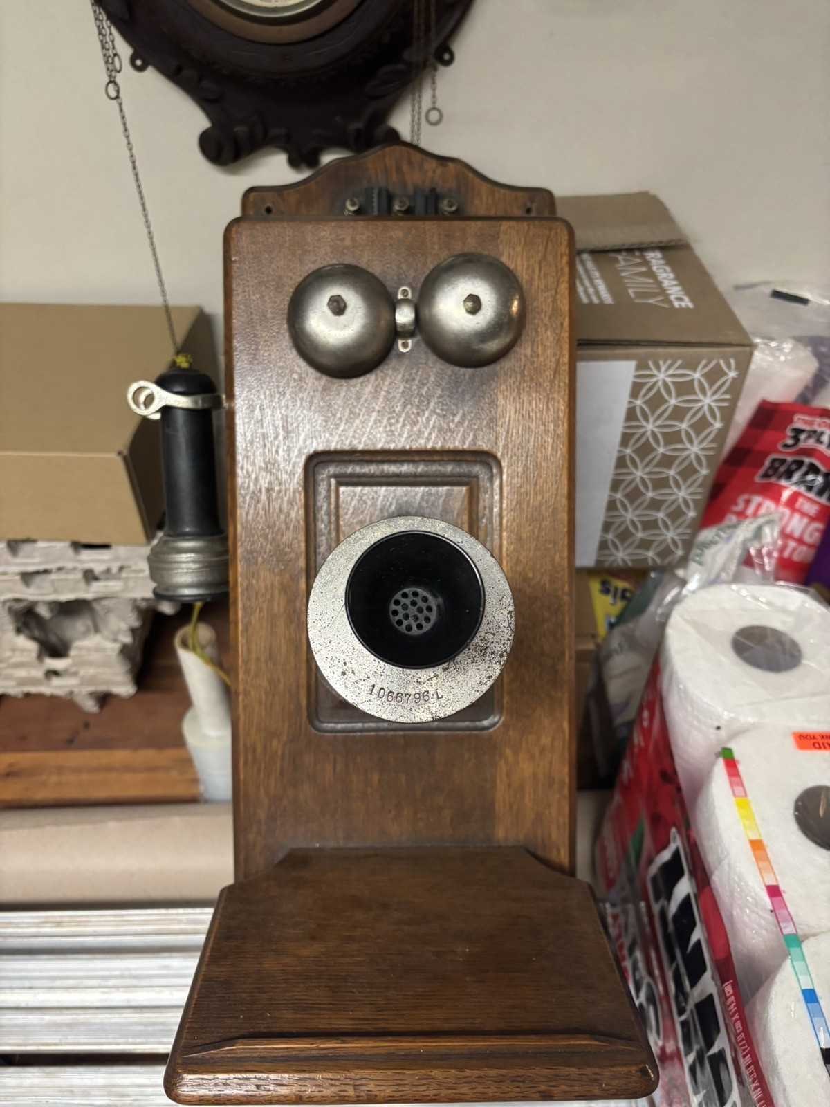 Stromberg Carlson oak wood Antique hand-crank wall telephone early 1900s Stromberg Carlson oak wood Antique hand-crank wall telephone early 1900s