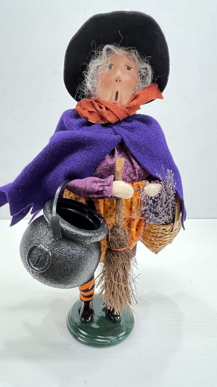 Byers Choice Carolers “Halloween Witch With Broom, Bucket & Purple Garment”